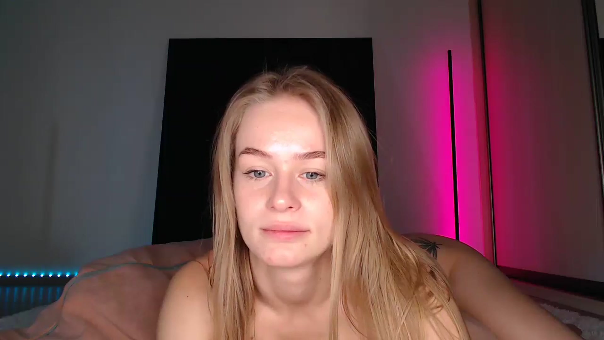 Gallery image thumbnail from Blondino4ka07's myfreecams stream on, 08/20/2025, 06:06 image 4 of 20
