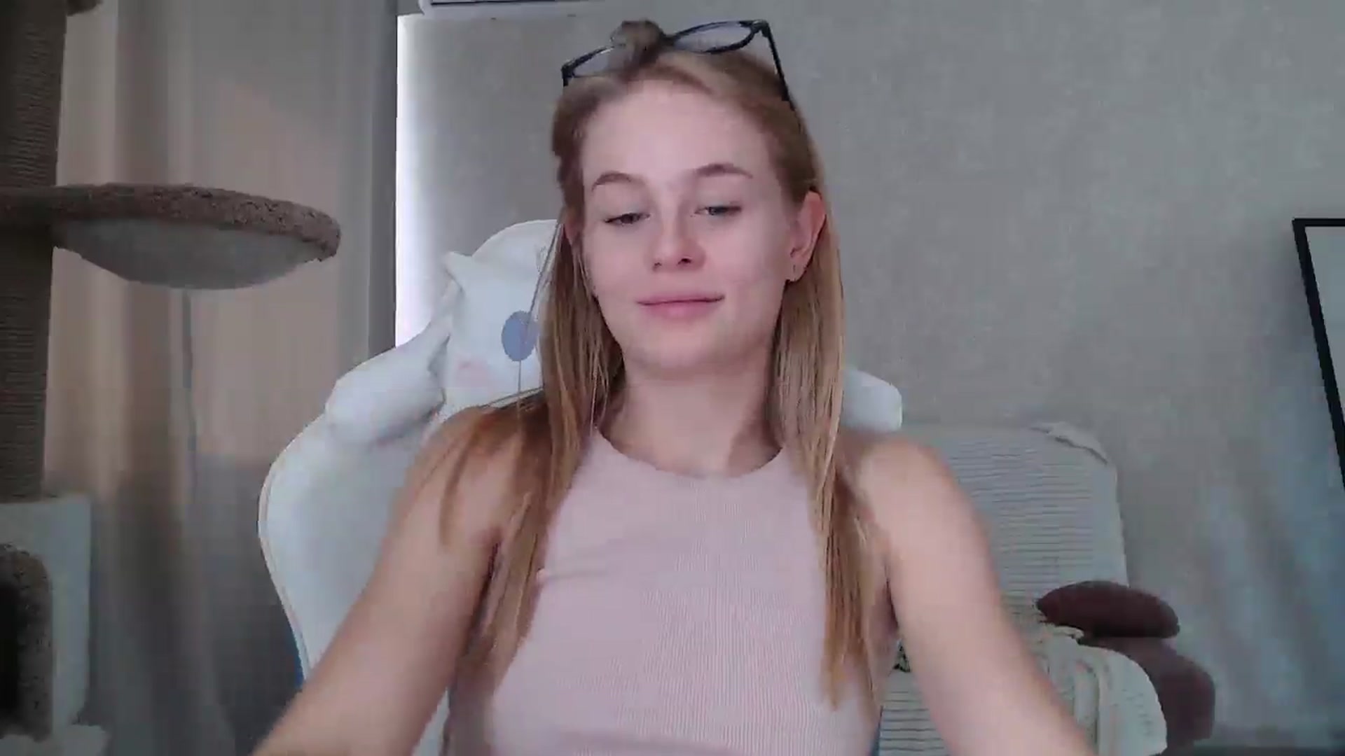 Gallery image thumbnail from Blondino4ka07's myfreecams stream on, 08/24/2025, 10:32 image 15 of 20