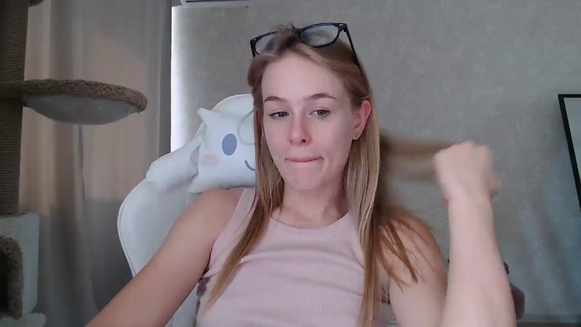 Gallery image thumbnail from Blondino4ka07's myfreecams stream on, 08/24/2025, 10:32 image 16 of 20