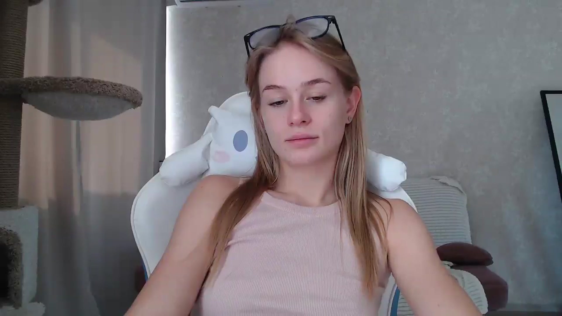 Gallery image thumbnail from Blondino4ka07's myfreecams stream on, 08/24/2025, 10:32 image 14 of 20