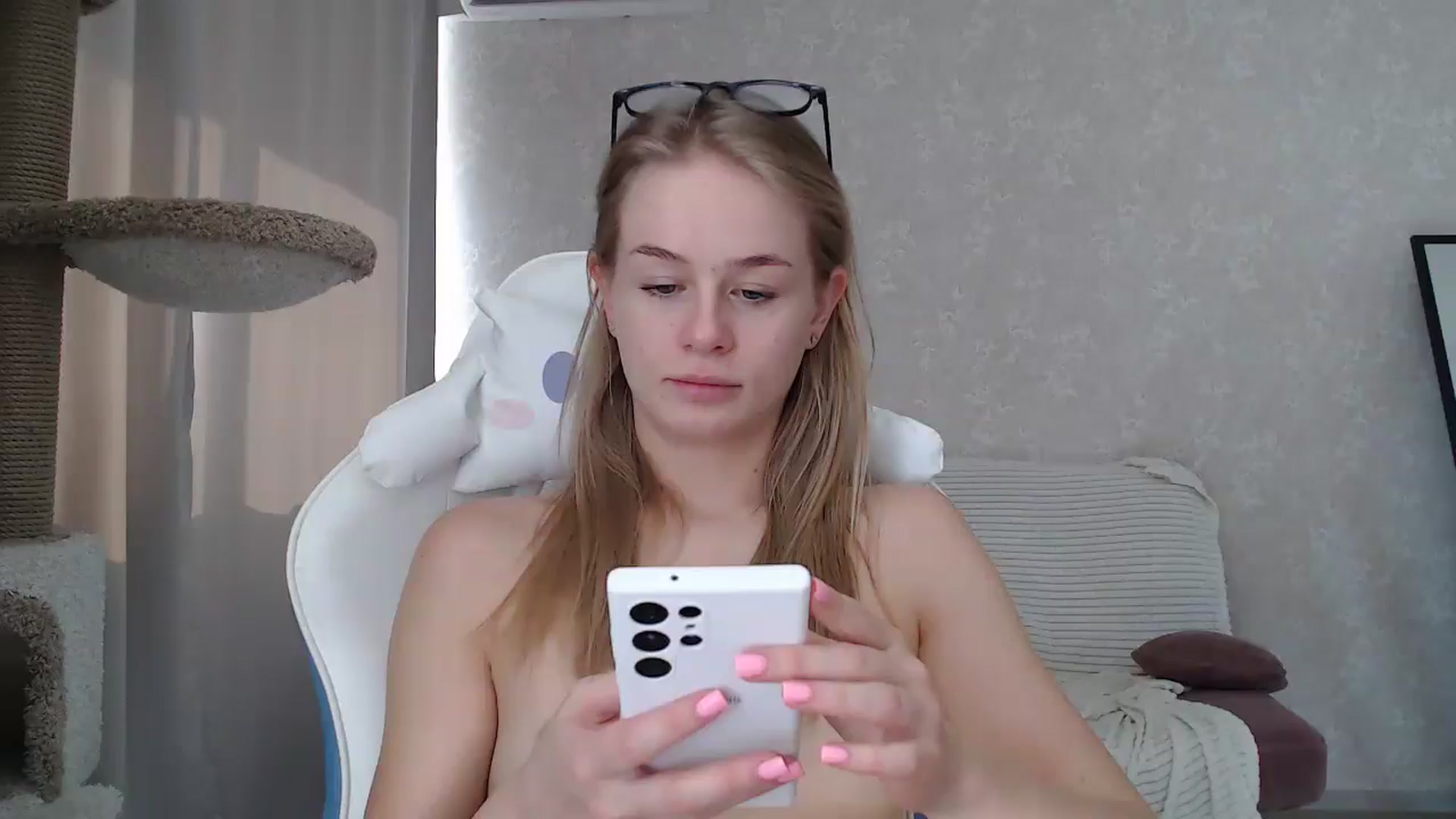 Gallery image thumbnail from Blondino4ka07's myfreecams stream on, 08/24/2025, 10:32 image 1 of 20