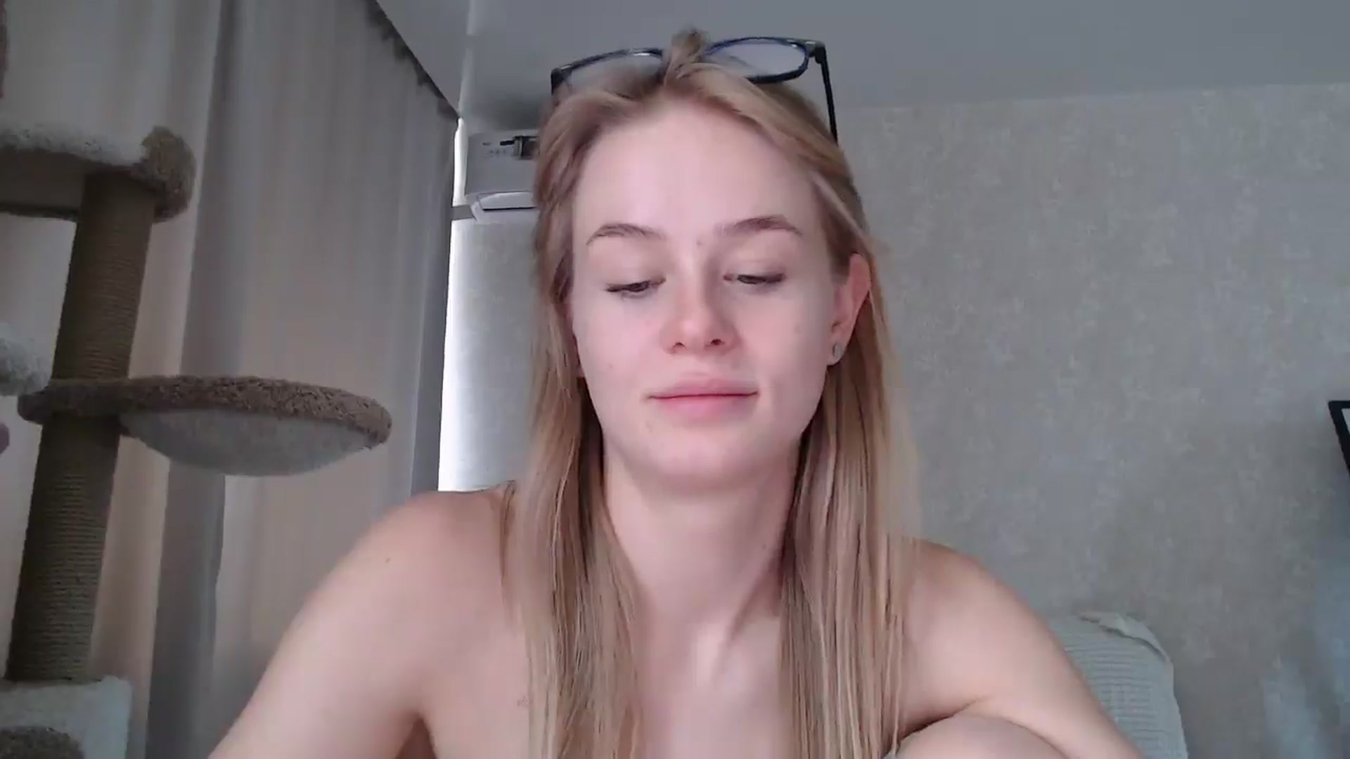 Gallery image thumbnail from Blondino4ka07's myfreecams stream on, 08/24/2025, 10:32 image 8 of 20