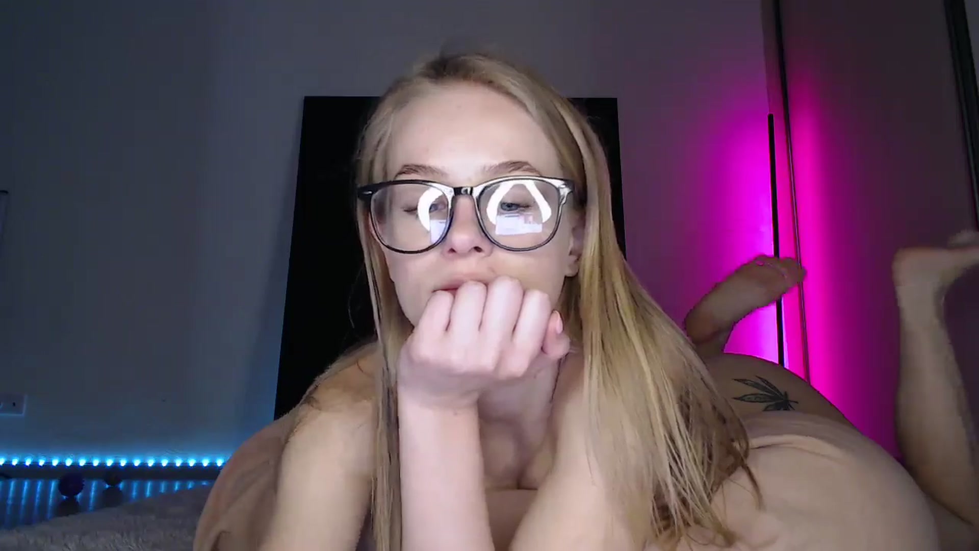 Gallery image thumbnail from Blondino4ka07's myfreecams stream on, 08/25/2025, 05:58 image 2 of 20