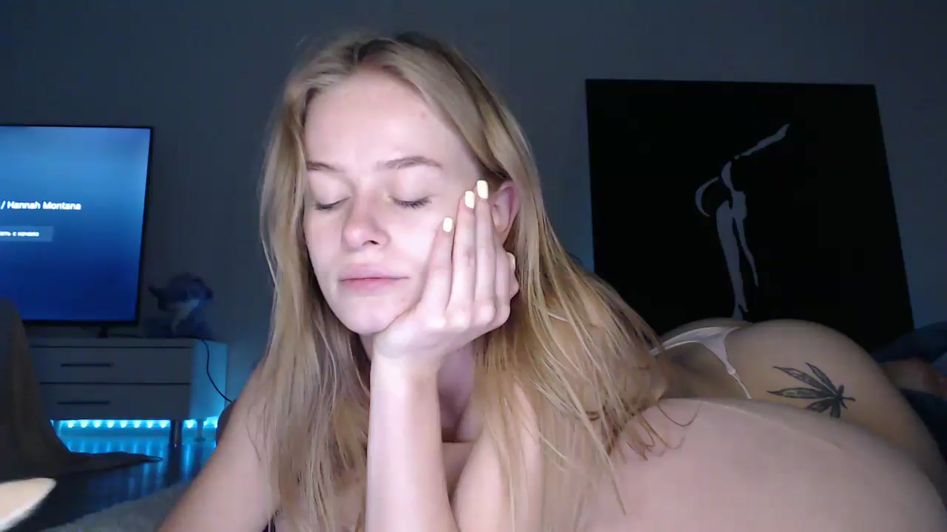 Gallery image thumbnail from Blondino4ka07's myfreecams stream on, 09/12/2025, 19:45 image 4 of 20