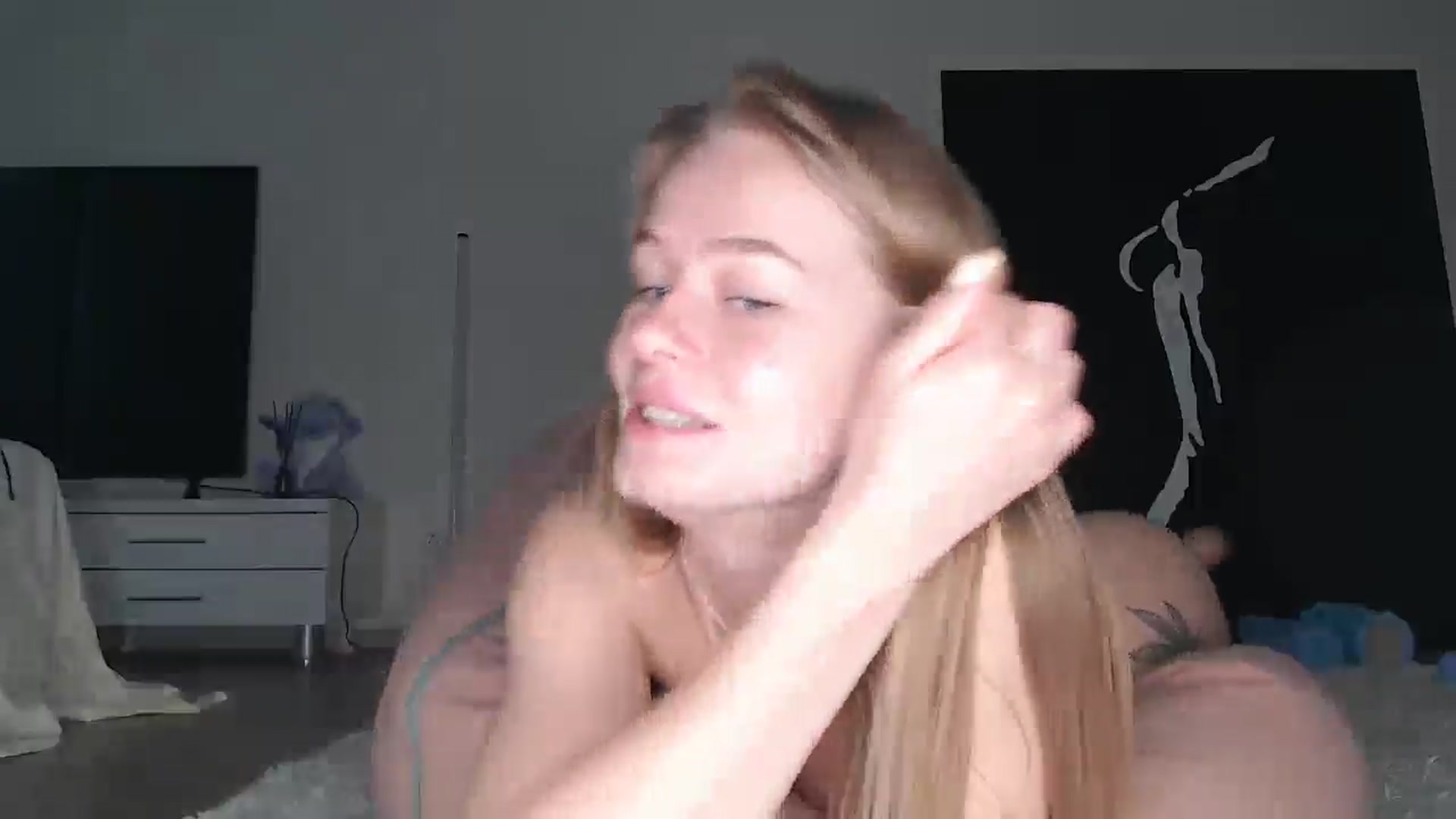 Gallery image thumbnail from Blondino4ka07's myfreecams stream on, 09/17/2025, 06:47 image 9 of 20