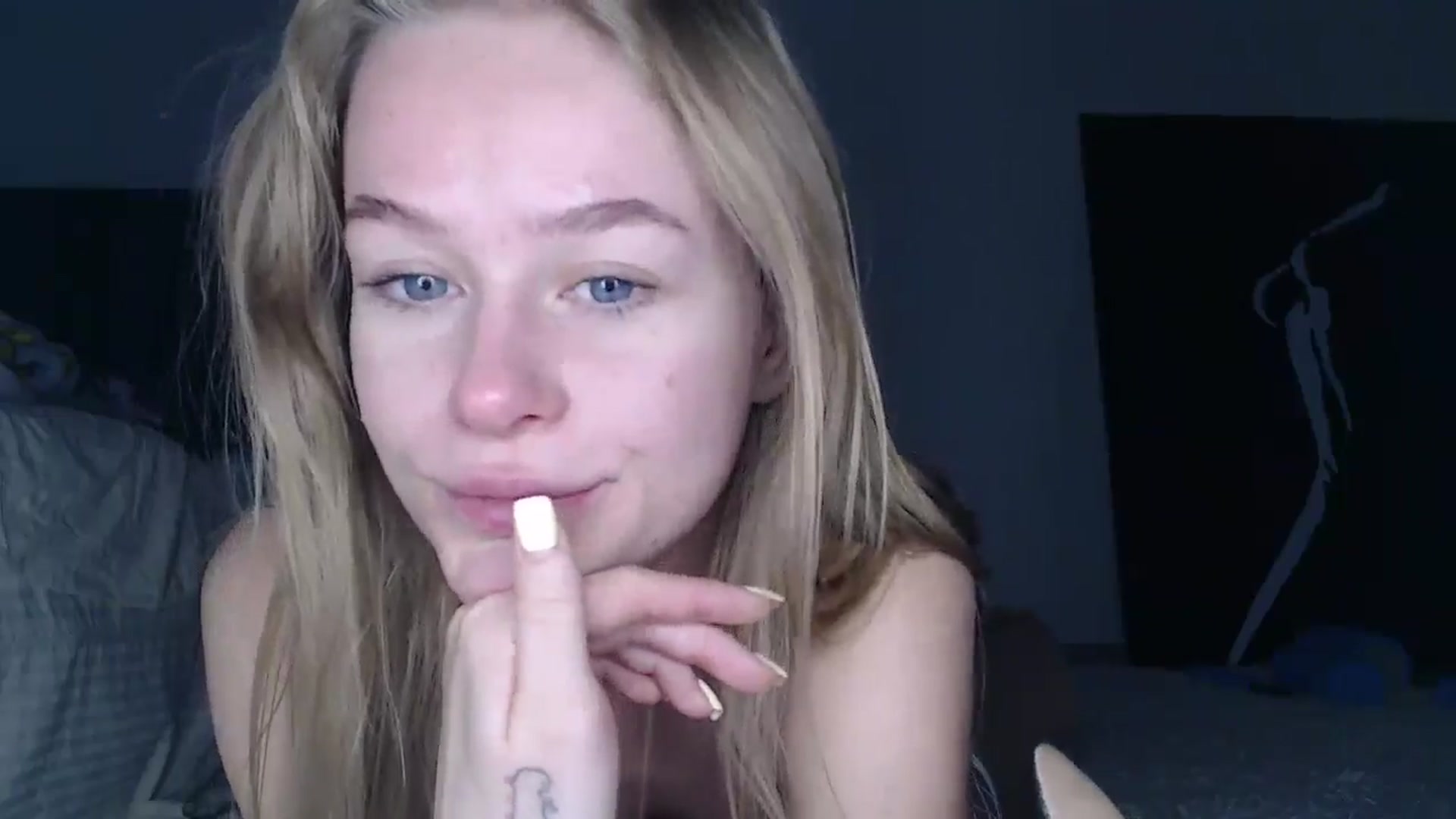 Gallery image thumbnail from Blondino4ka07's myfreecams stream on, 09/18/2025, 06:33 image 19 of 20