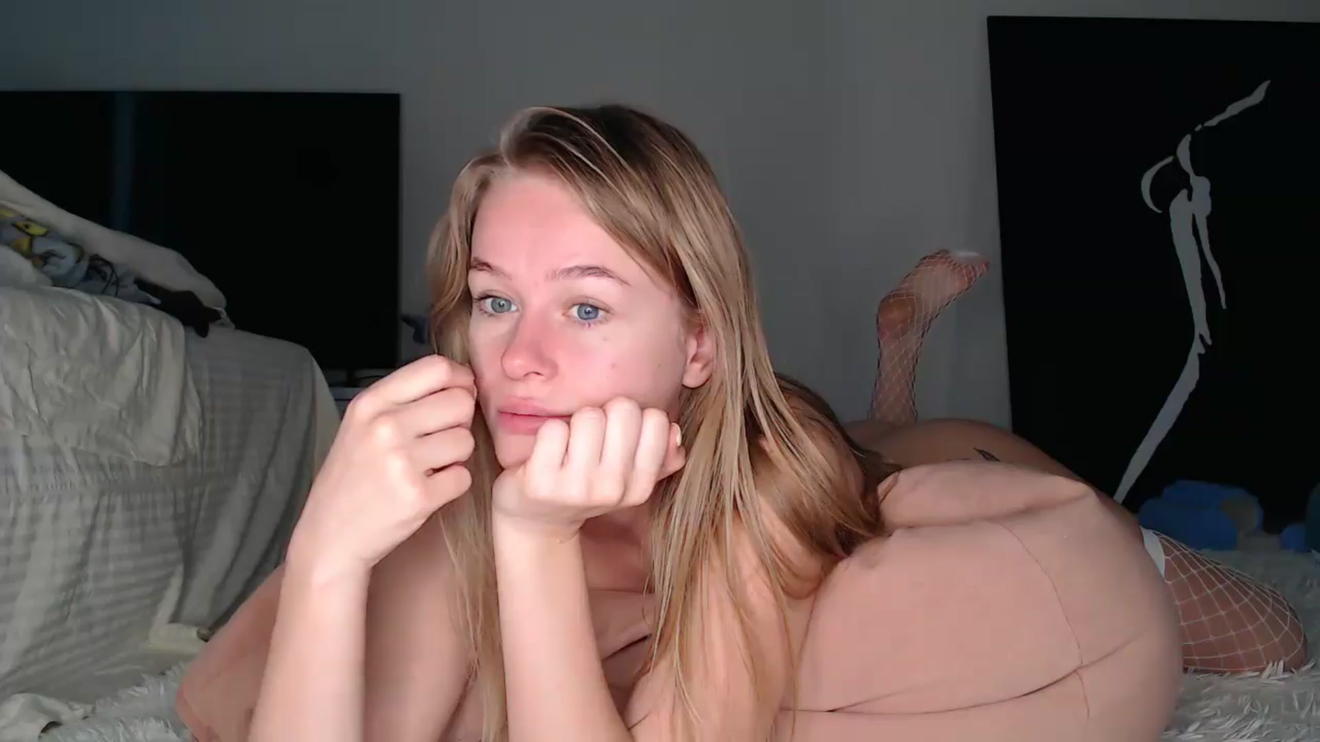 Gallery image thumbnail from Blondino4ka07's myfreecams stream on, 09/18/2025, 07:57 image 10 of 20