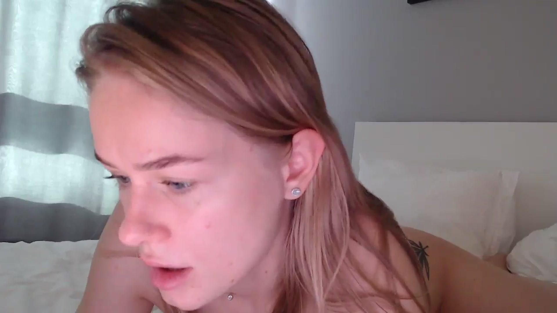 Gallery image thumbnail from Blondino4ka07's myfreecams stream on, 09/24/2025, 07:09 image 18 of 20