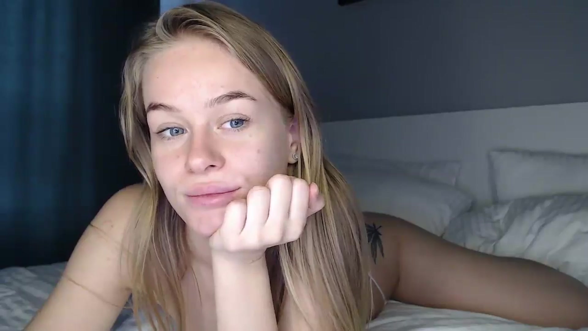 Gallery image thumbnail from Blondino4ka07's myfreecams stream on, 09/24/2025, 07:09 image 6 of 20