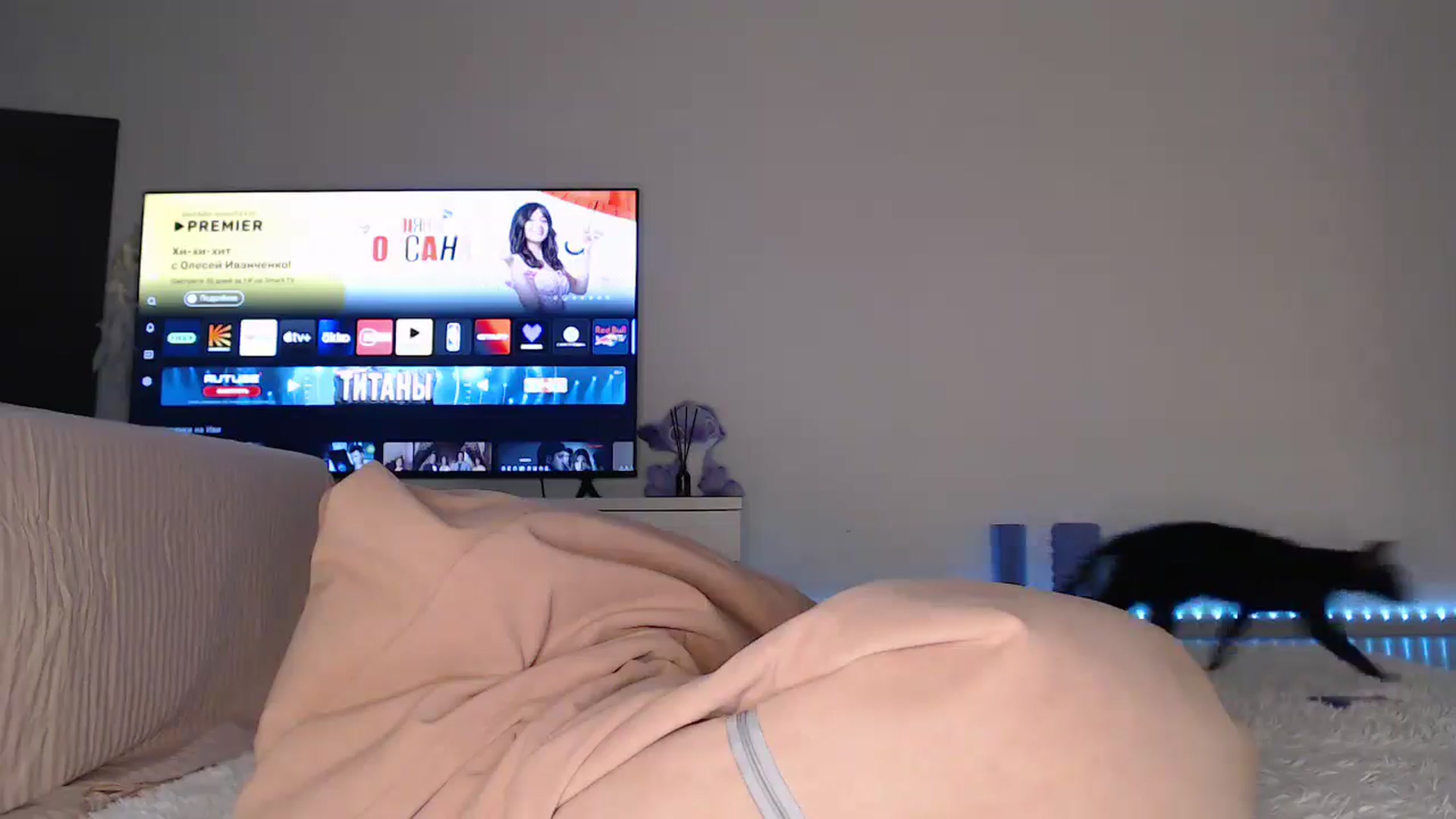 Gallery image thumbnail from Blondino4ka07's myfreecams stream on, 09/30/2025, 18:11 image 17 of 20
