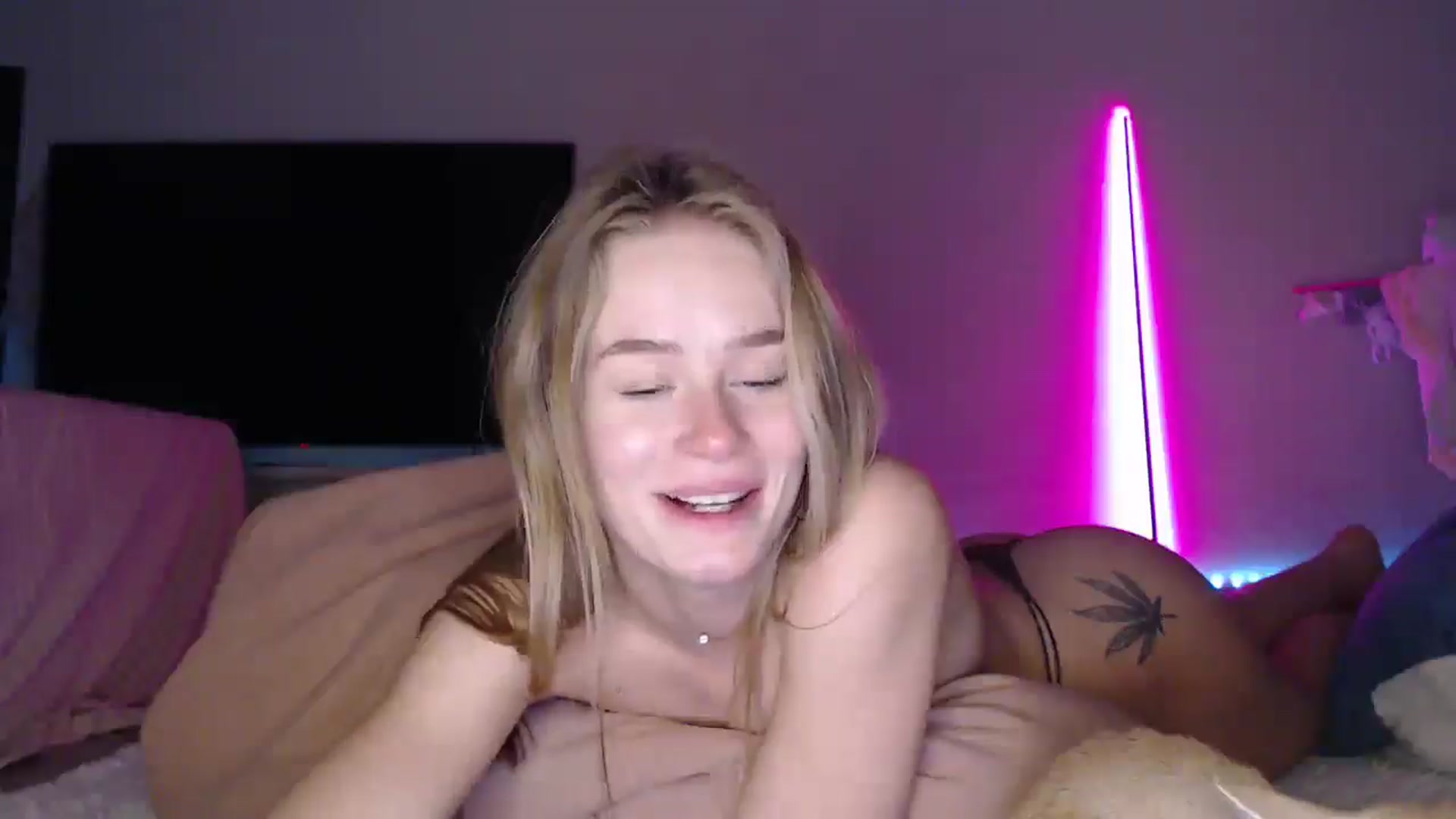 Gallery image thumbnail from Blondino4ka07's myfreecams stream on, 10/02/2025, 18:57 image 10 of 20