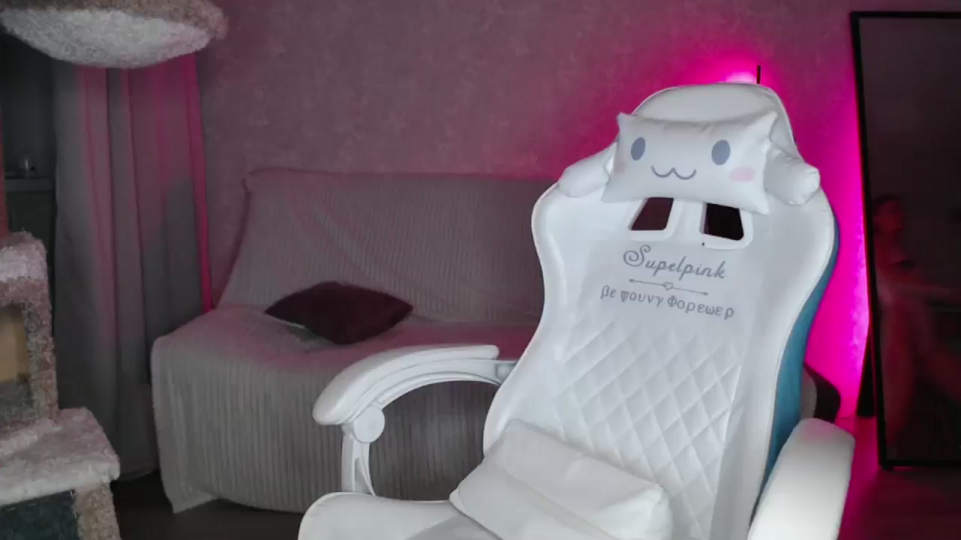 Gallery image thumbnail from Blondino4ka07's myfreecams stream on, 10/04/2025, 18:27 image 1 of 20