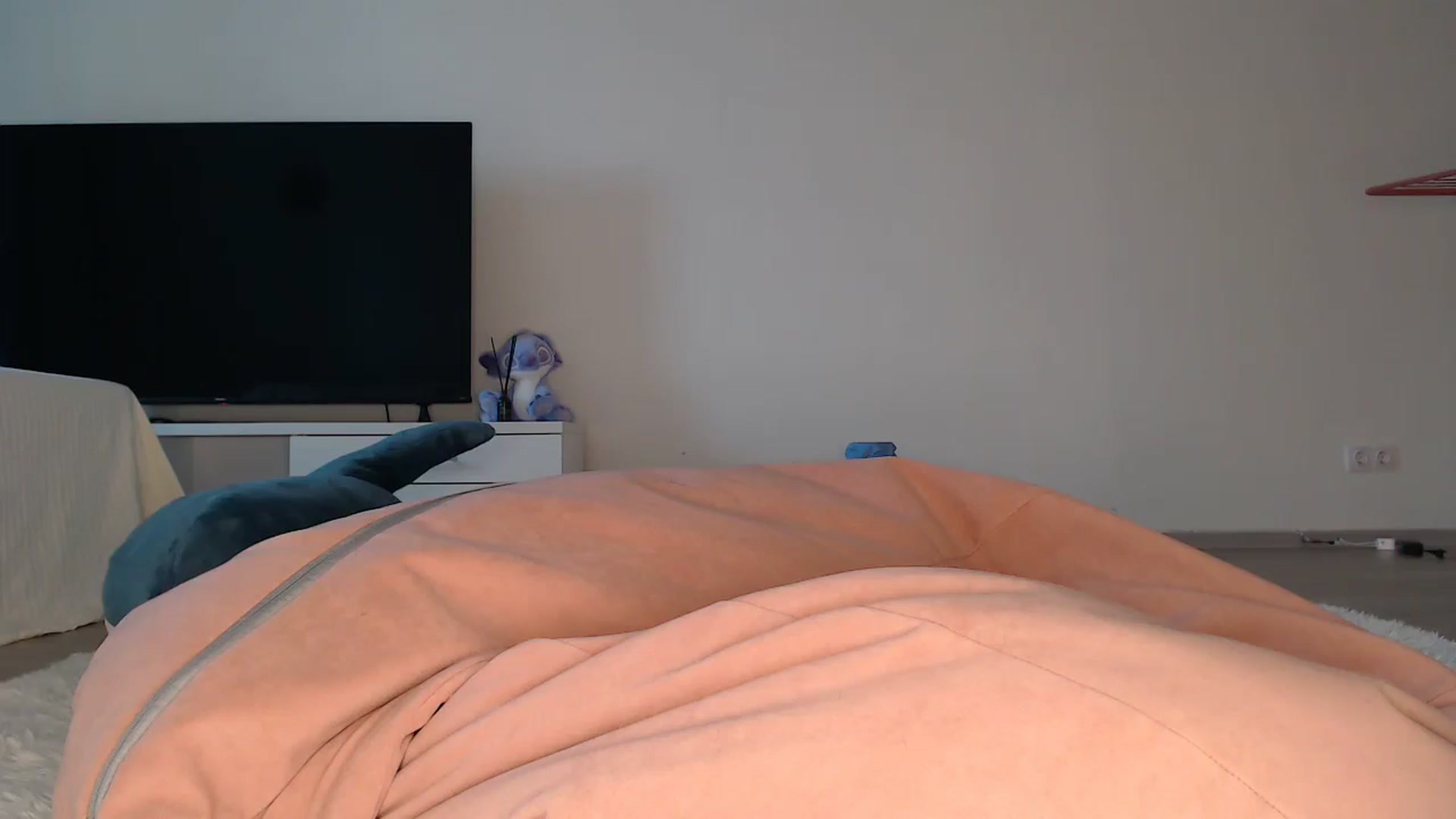 Gallery image thumbnail from Blondino4ka07's myfreecams stream on, 10/06/2025, 07:17 image 15 of 20