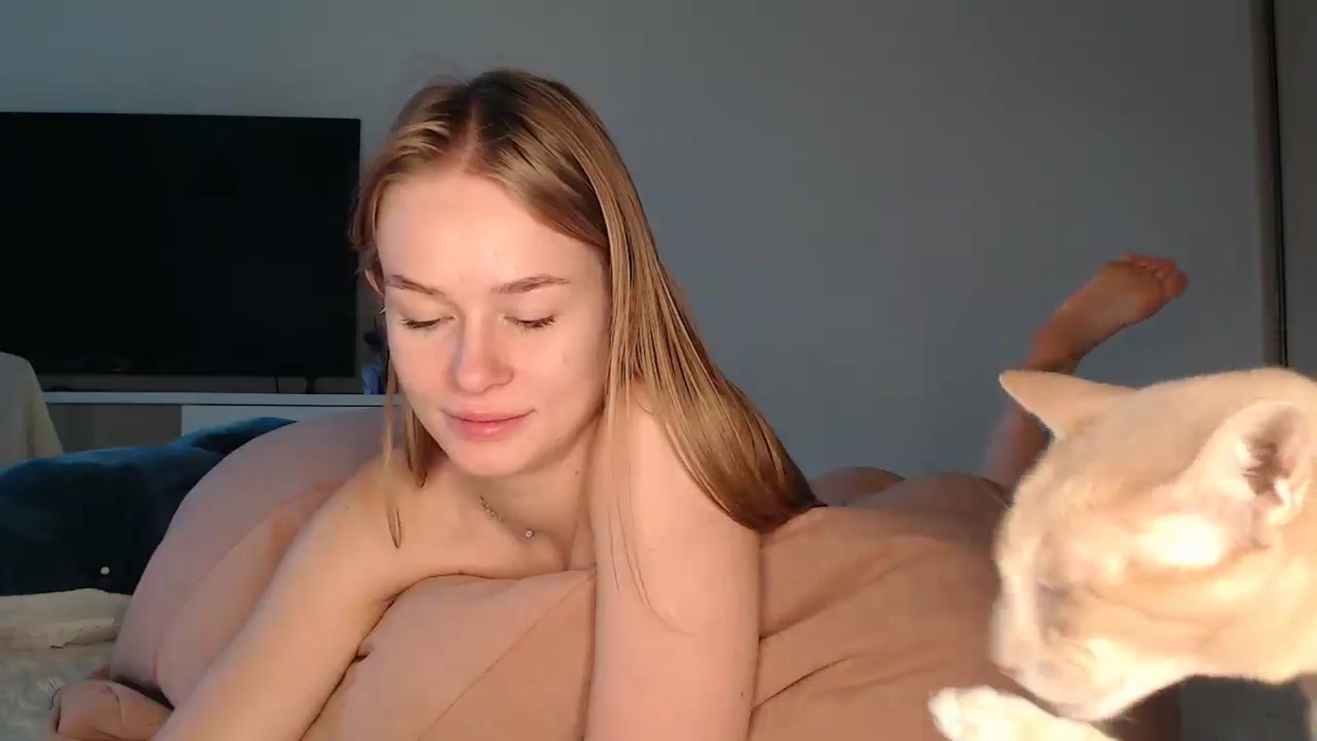 Gallery image thumbnail from Blondino4ka07's myfreecams stream on, 10/09/2025, 08:40 image 20 of 20