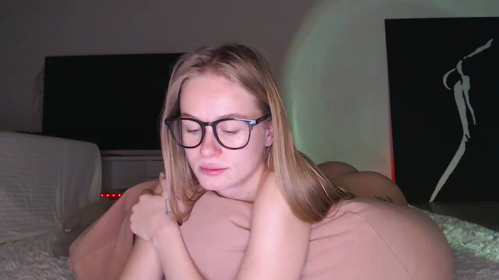 Gallery image thumbnail from Blondino4ka07's myfreecams stream on, 10/25/2025, 20:35 image 6 of 20