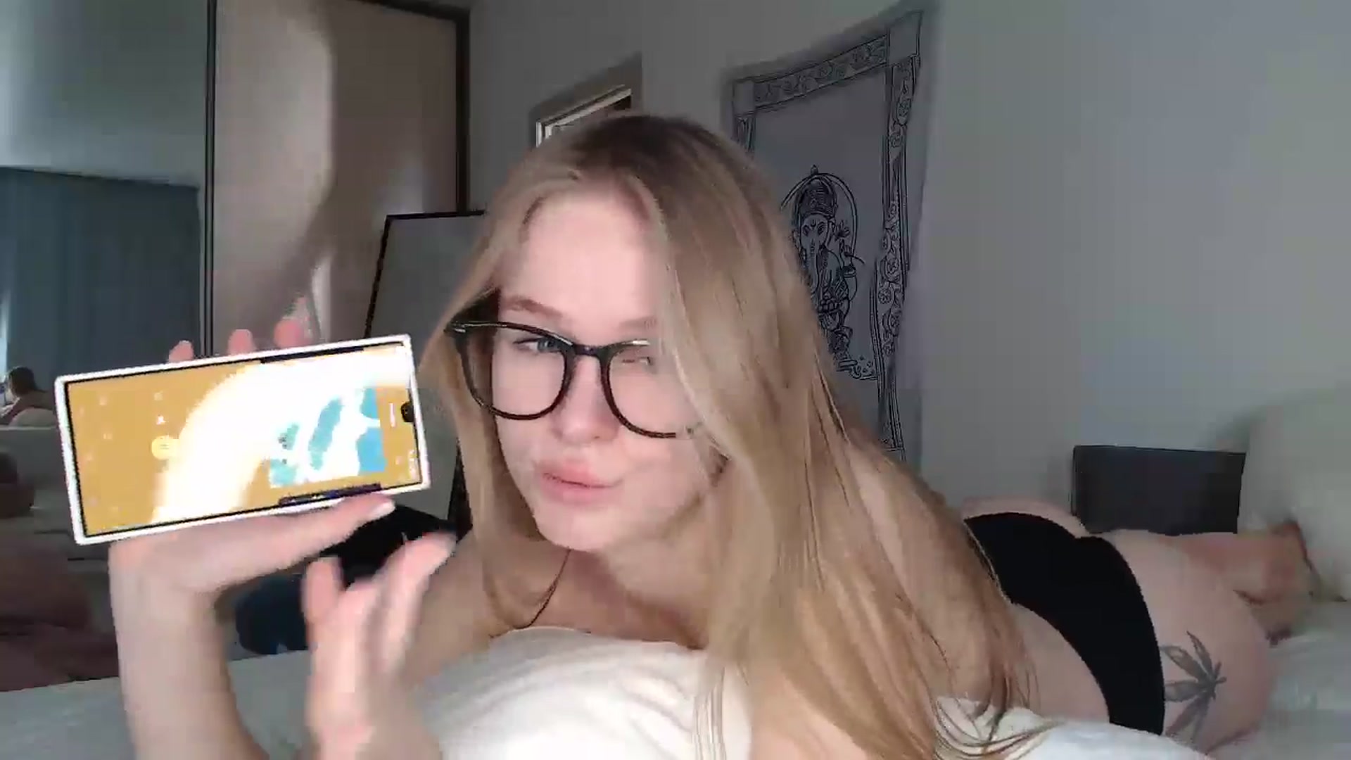 Gallery image thumbnail from Blondino4ka07's myfreecams stream on, 10/28/2025, 08:26 image 2 of 20