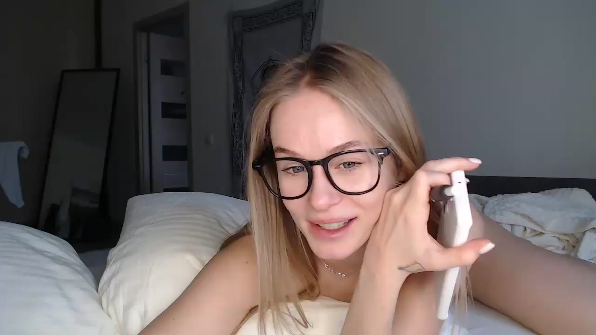 Gallery image thumbnail from Blondino4ka07's myfreecams stream on, 11/11/2025, 07:38 image 2 of 20
