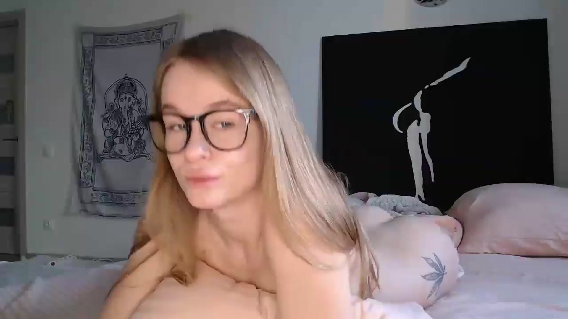 Gallery image thumbnail from Blondino4ka07's myfreecams stream on, 11/18/2025, 08:01 image 2 of 20