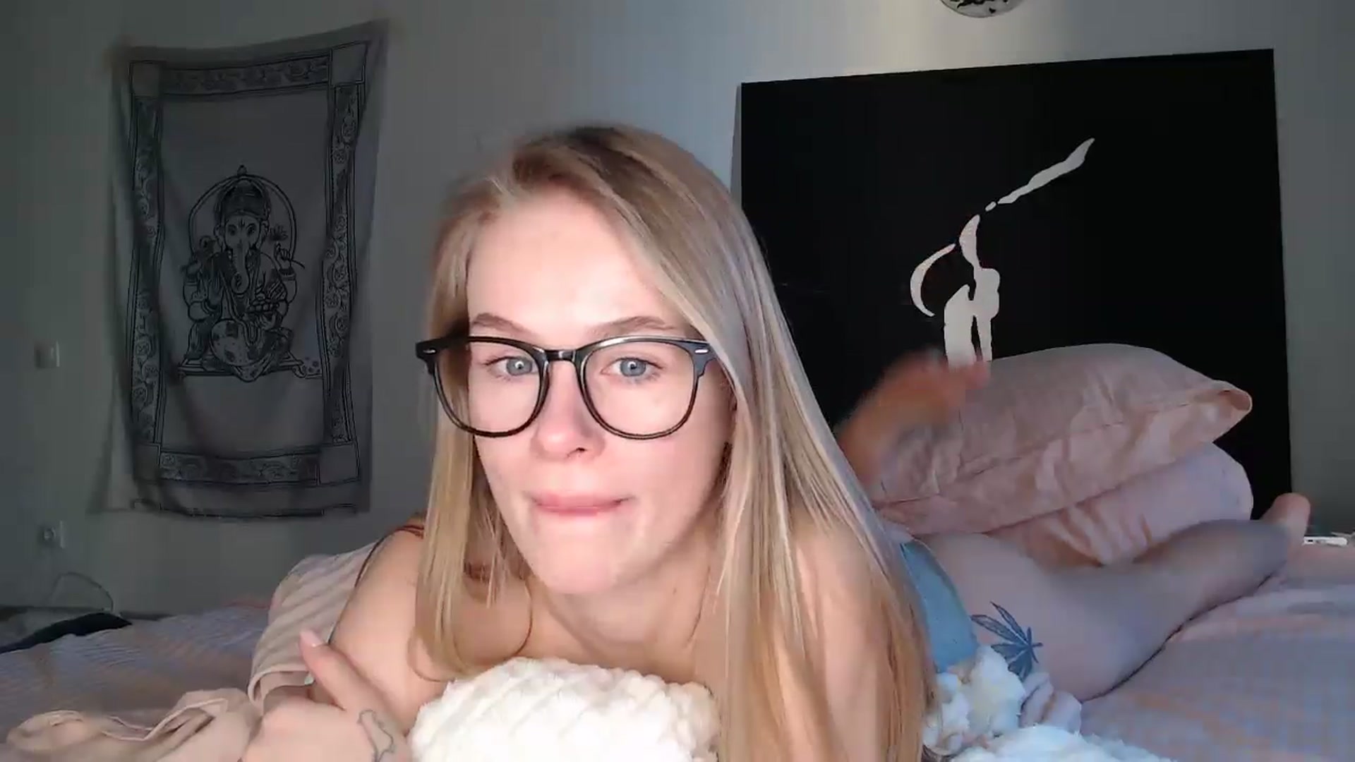 Gallery image thumbnail from Blondino4ka07's myfreecams stream on, 11/21/2025, 05:40 image 2 of 20