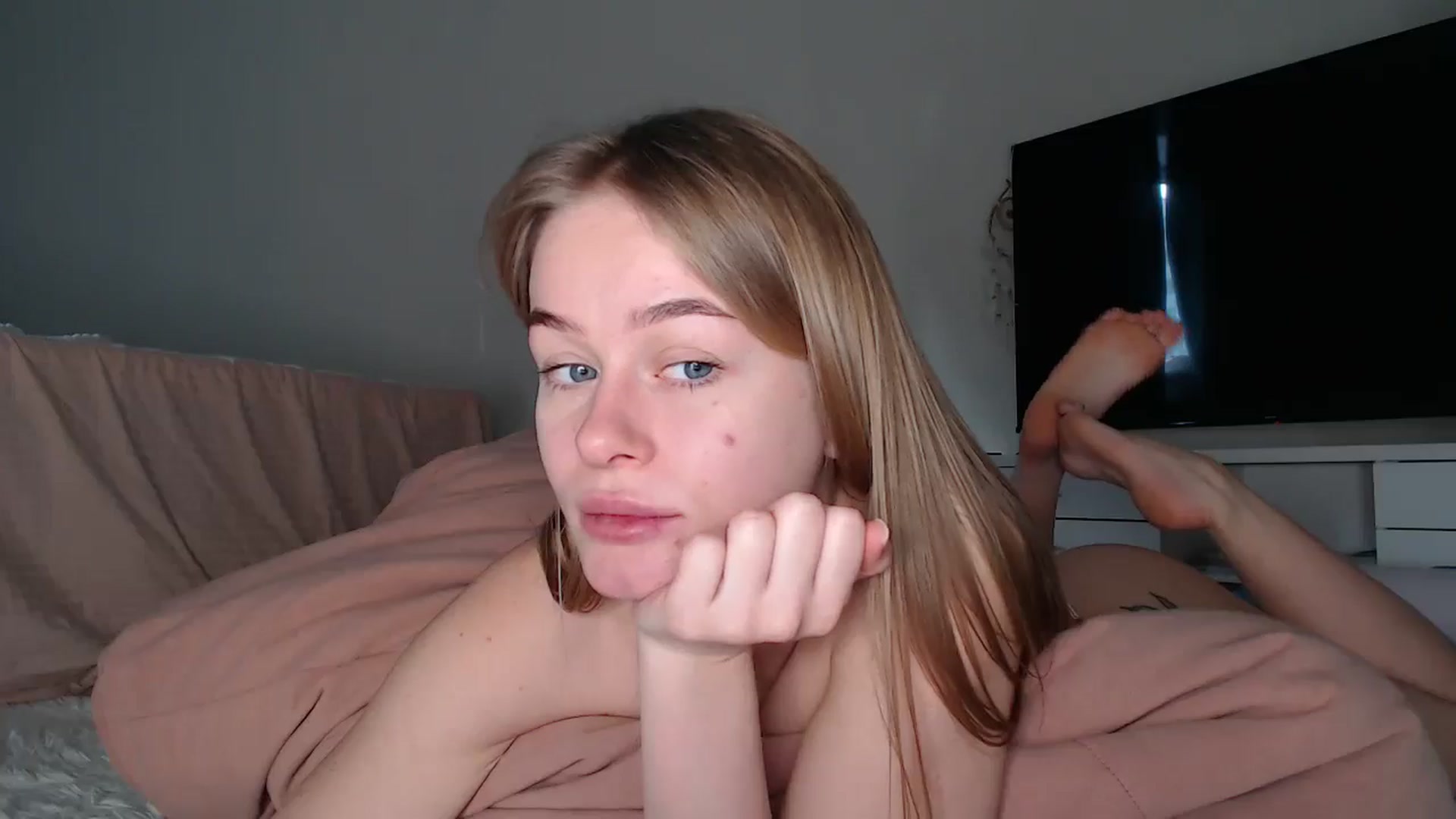 Gallery image thumbnail from Blondino4ka07's myfreecams stream on, 11/22/2025, 09:16 image 17 of 20