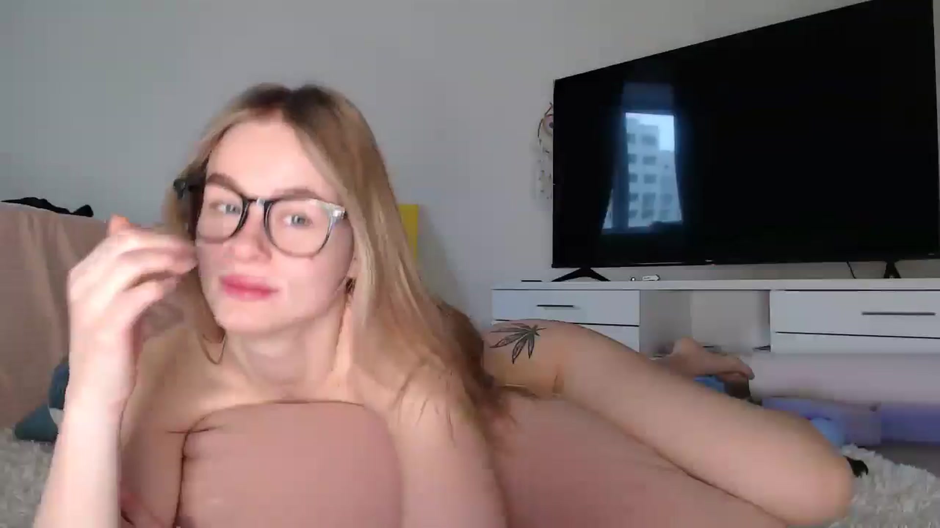Gallery image thumbnail from Blondino4ka07's myfreecams stream on, 11/23/2025, 07:56 image 16 of 20