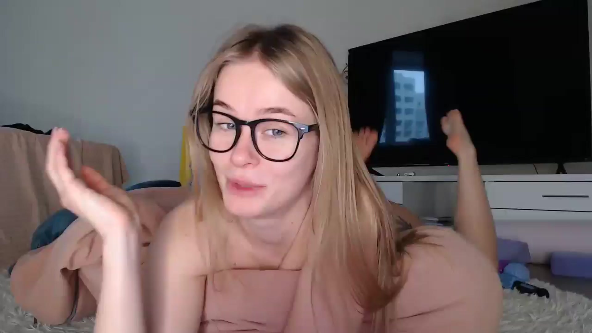 Gallery image thumbnail from Blondino4ka07's myfreecams stream on, 11/23/2025, 07:56 image 3 of 20