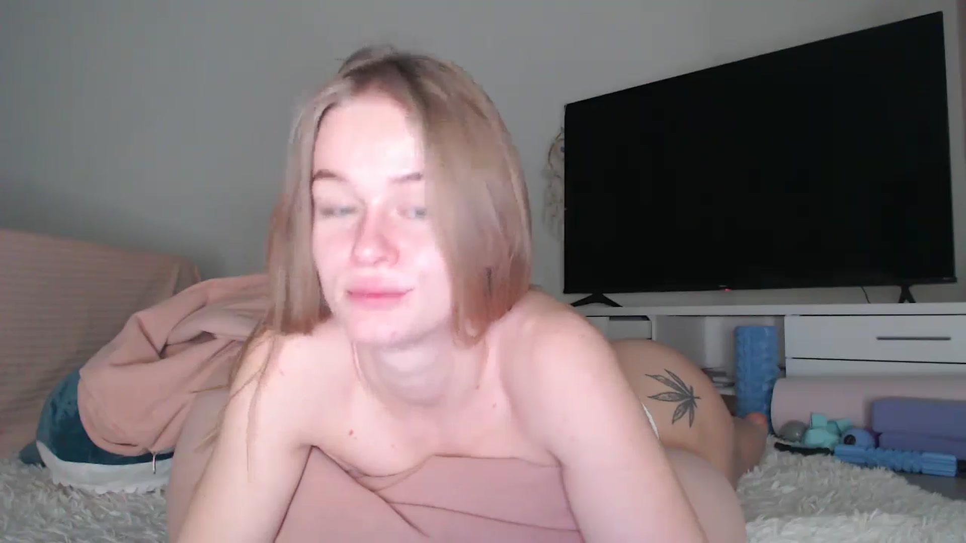 Gallery image thumbnail from Blondino4ka07's myfreecams stream on, 11/23/2025, 16:32 image 13 of 20