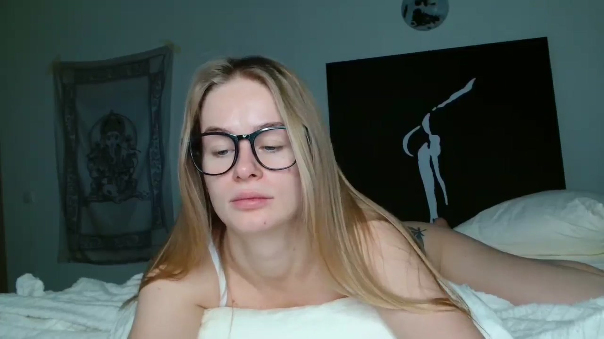 Gallery image thumbnail from Blondino4ka07's myfreecams stream on, 11/24/2025, 16:56 image 11 of 20