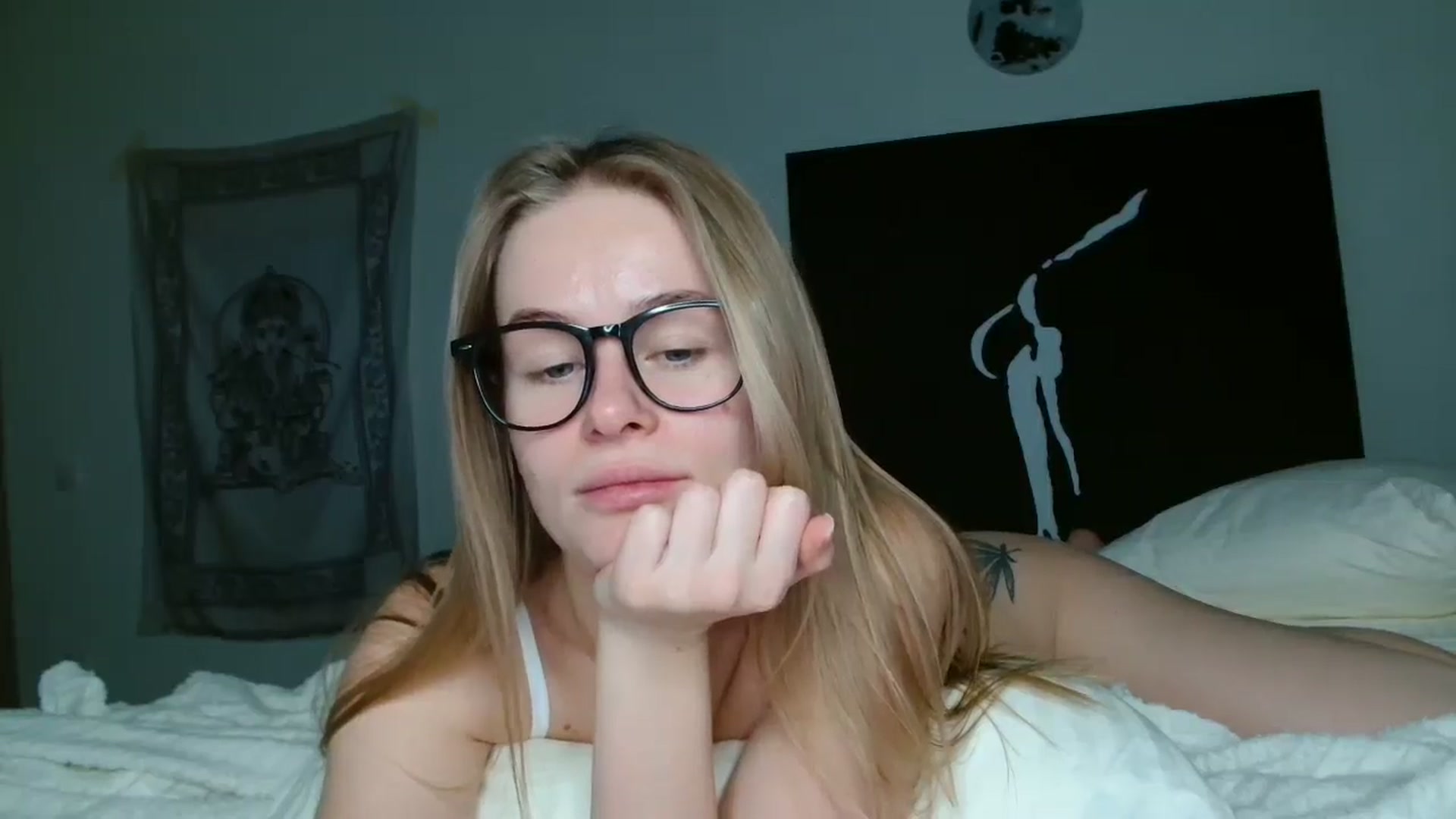 Gallery image thumbnail from Blondino4ka07's myfreecams stream on, 11/24/2025, 16:56 image 8 of 20