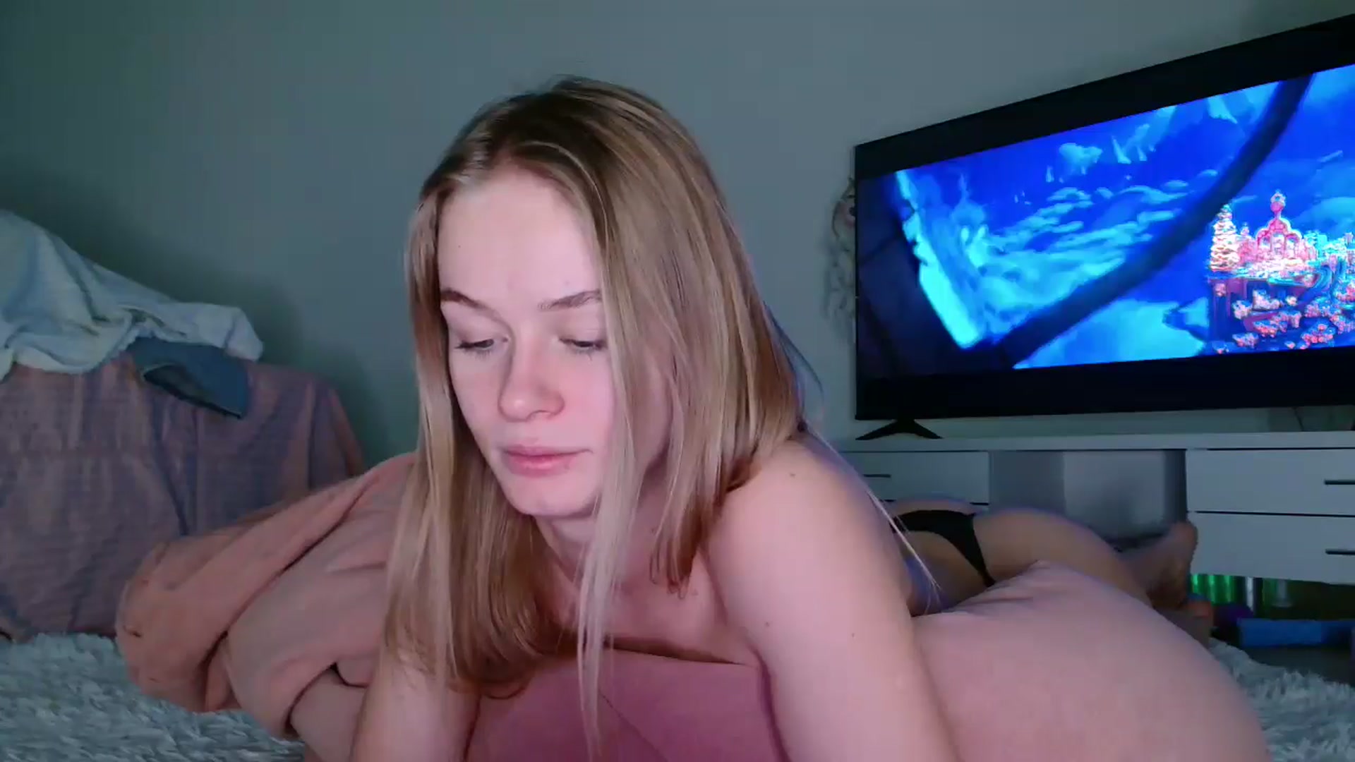 Gallery image thumbnail from Blondino4ka07's myfreecams stream on, 12/01/2025, 18:04 image 11 of 20