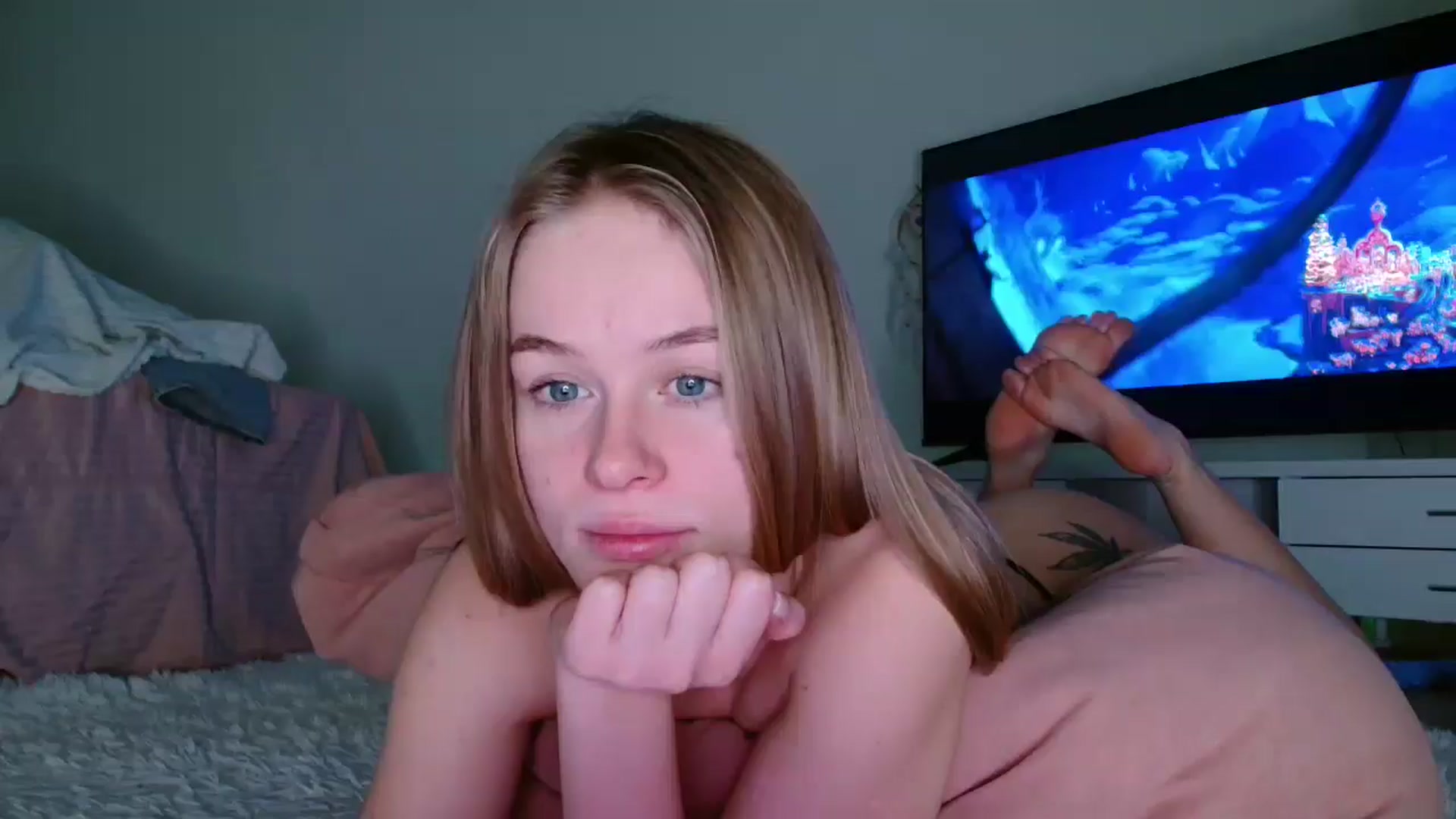 Gallery image thumbnail from Blondino4ka07's myfreecams stream on, 12/01/2025, 18:04 image 1 of 20