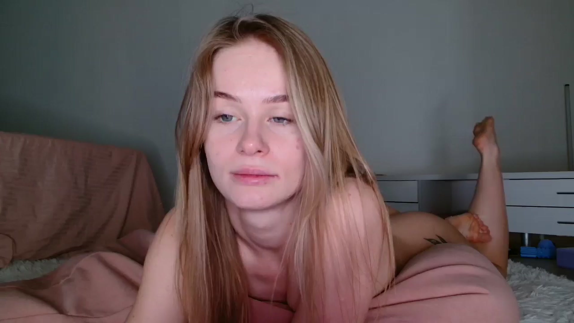 Gallery image thumbnail from Blondino4ka07's myfreecams stream on, 12/12/2025, 05:38 image 13 of 20