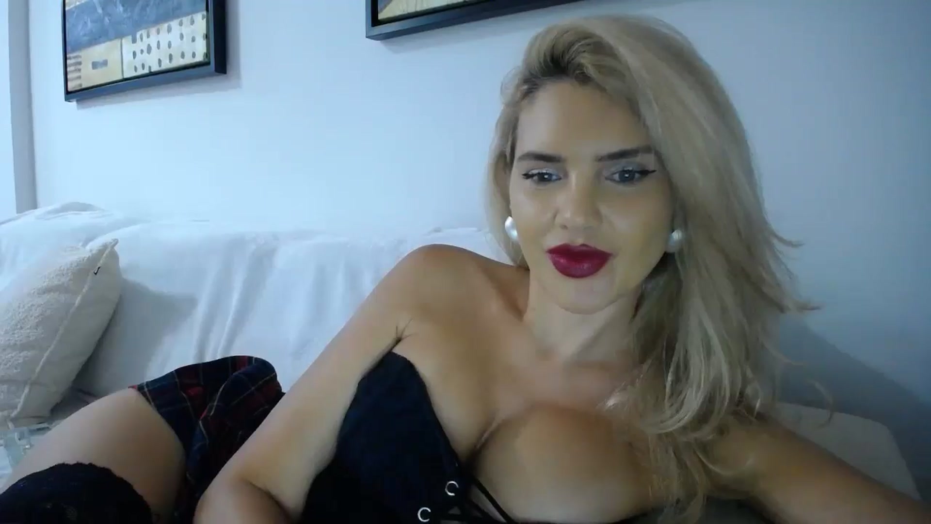 Gallery image thumbnail from Blondita's myfreecams stream on, 12/03/2025, 23:55 image 12 of 20