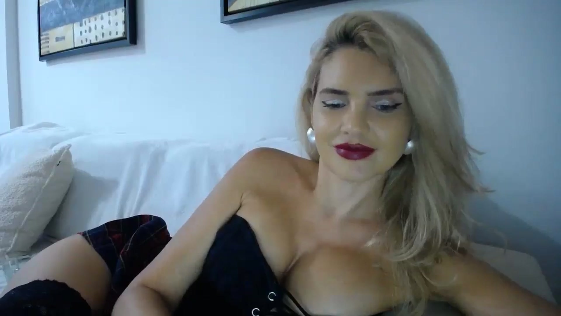 Gallery image thumbnail from Blondita's myfreecams stream on, 12/03/2025, 23:55 image 13 of 20