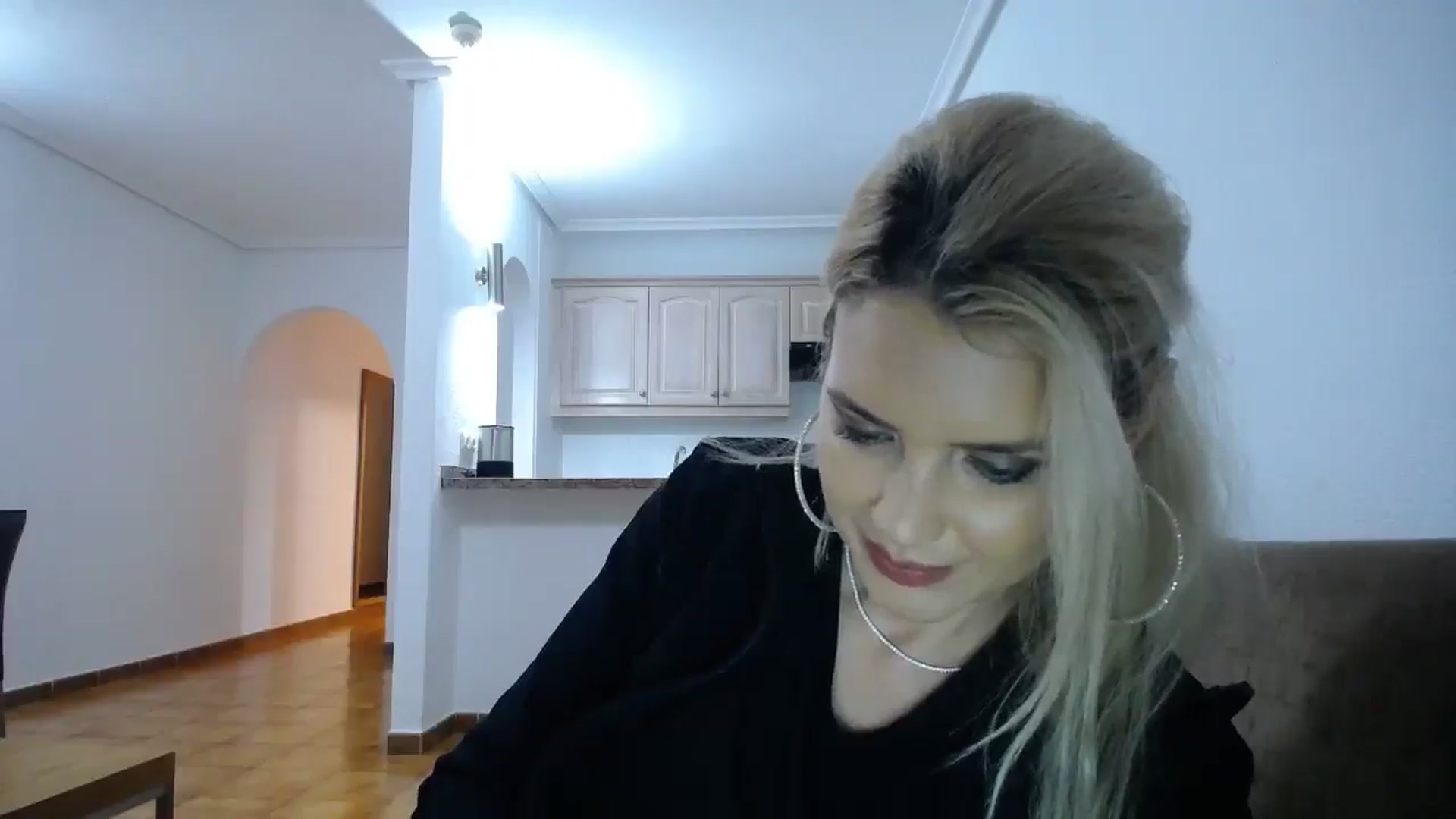 Gallery image thumbnail from Blondita's myfreecams stream on, 12/23/2025, 22:12 image 15 of 20