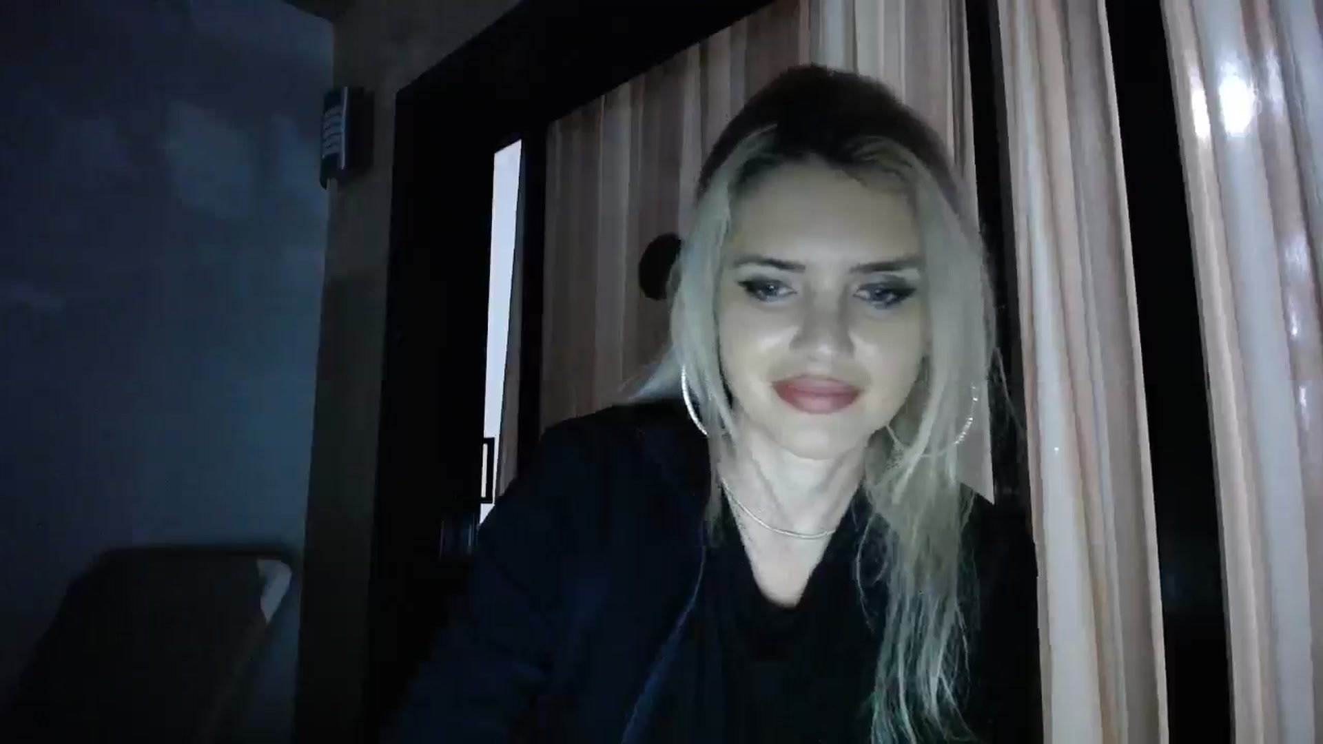Gallery image thumbnail from Blondita's myfreecams stream on, 12/23/2025, 22:12 image 10 of 20