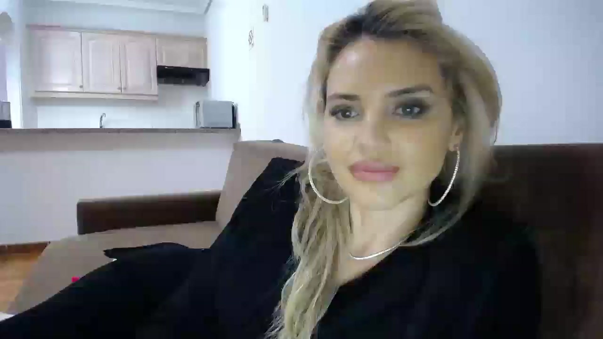 Gallery image thumbnail from Blondita's myfreecams stream on, 12/23/2025, 23:03 image 16 of 20