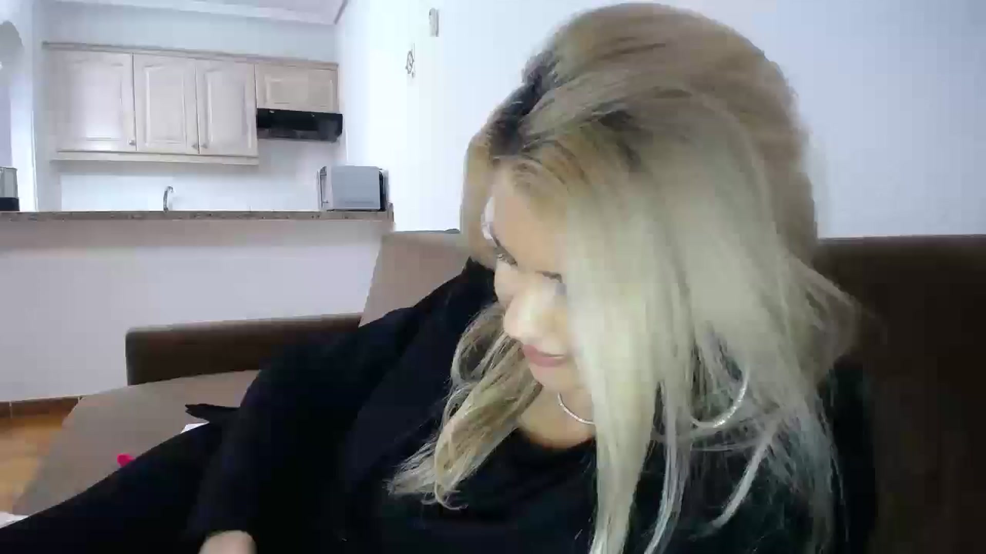 Gallery image thumbnail from Blondita's myfreecams stream on, 12/23/2025, 23:03 image 13 of 20