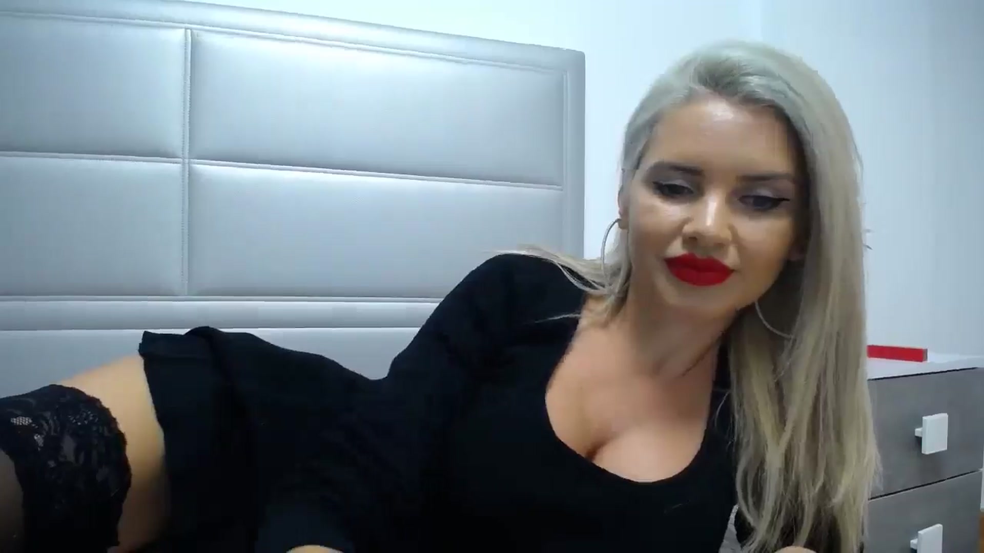 Gallery image thumbnail from Blondita's myfreecams stream on, 01/08/2026, 23:32 image 2 of 20