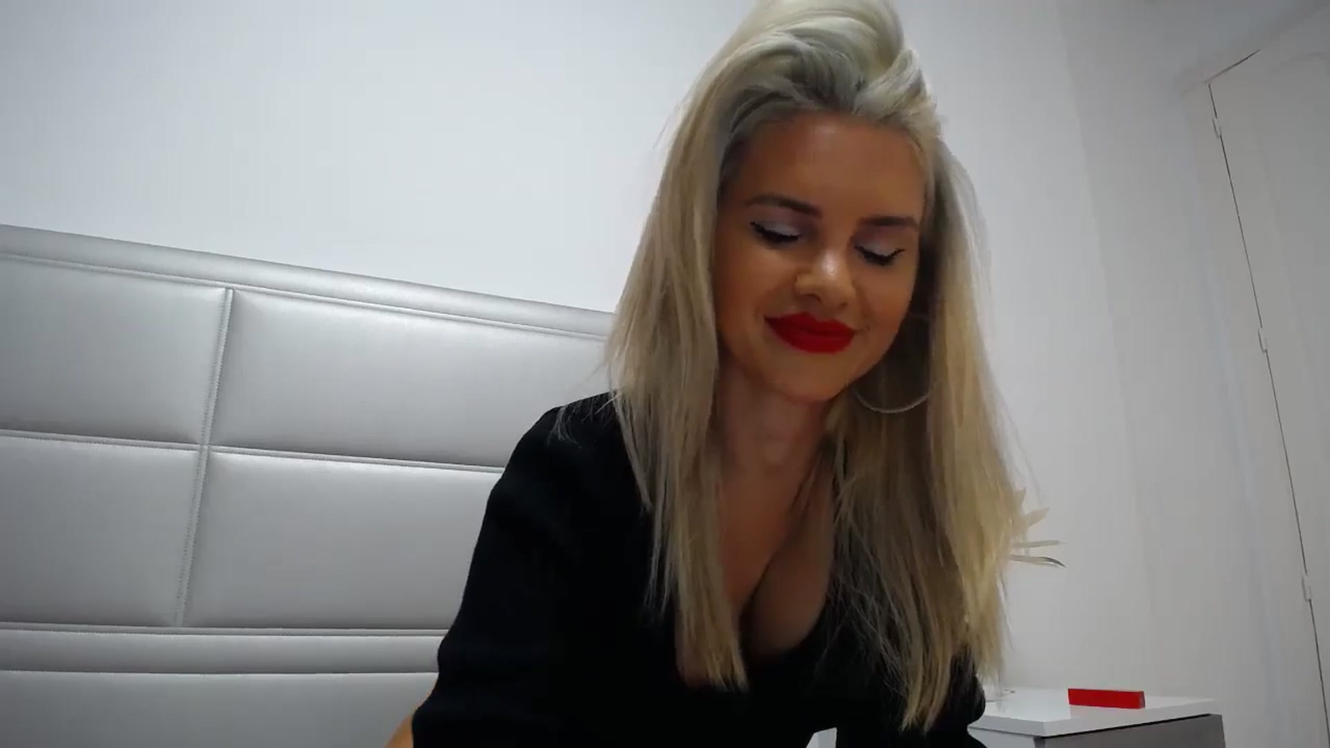 Gallery image thumbnail from Blondita's myfreecams stream on, 01/08/2026, 23:32 image 18 of 20