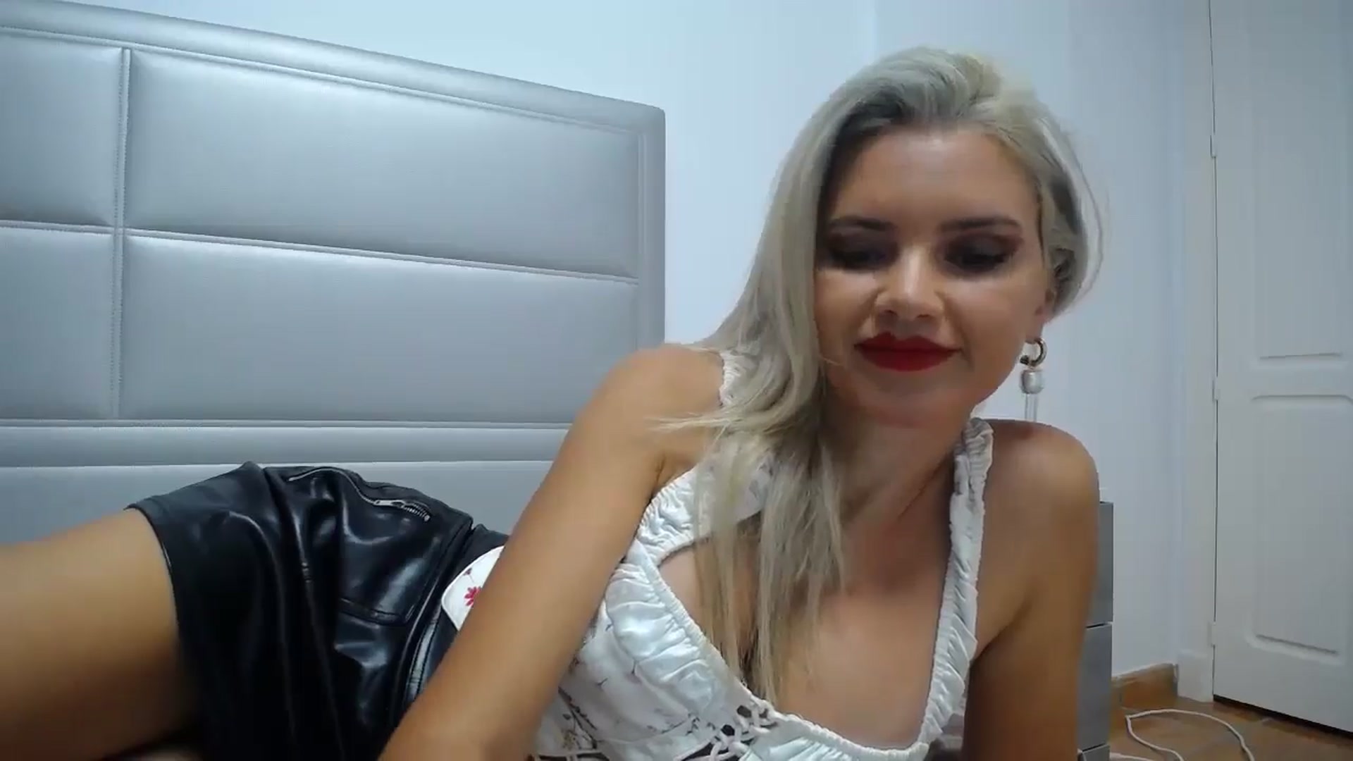 Gallery image thumbnail from Blondita's myfreecams stream on, 01/09/2026, 22:14 image 5 of 20