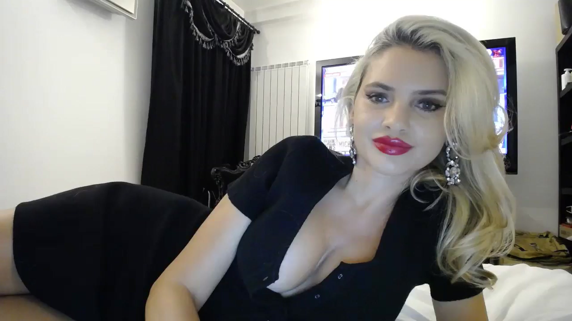 Gallery image thumbnail from Blondita's myfreecams stream on, 02/10/2026, 22:17 image 17 of 20