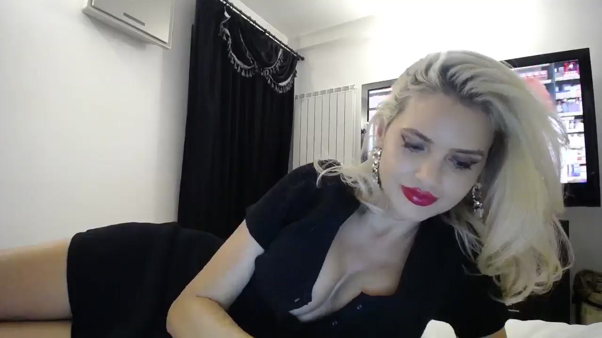 Gallery image thumbnail from Blondita's myfreecams stream on, 02/10/2026, 22:17 image 6 of 20