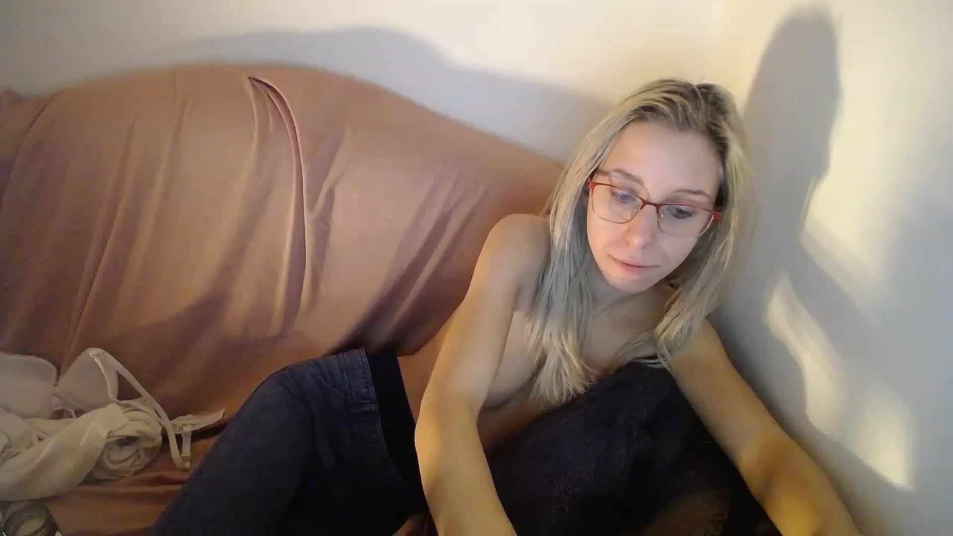 Gallery image thumbnail from Blondyfordad's myfreecams stream on, 02/02/2023, 15:57 image 17 of 20