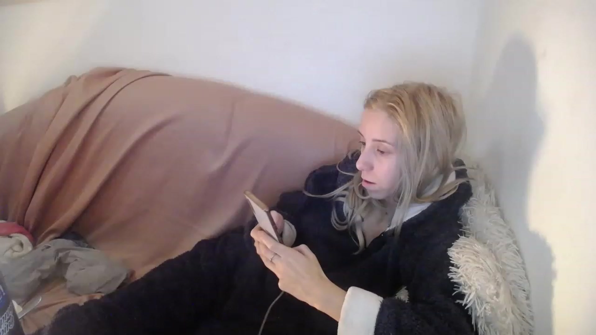 Gallery image thumbnail from Blondyfordad's myfreecams stream on, 02/13/2023, 19:23 image 7 of 20