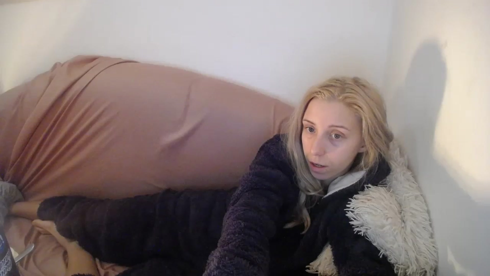 Gallery image thumbnail from Blondyfordad's myfreecams stream on, 02/13/2023, 19:23 image 4 of 20