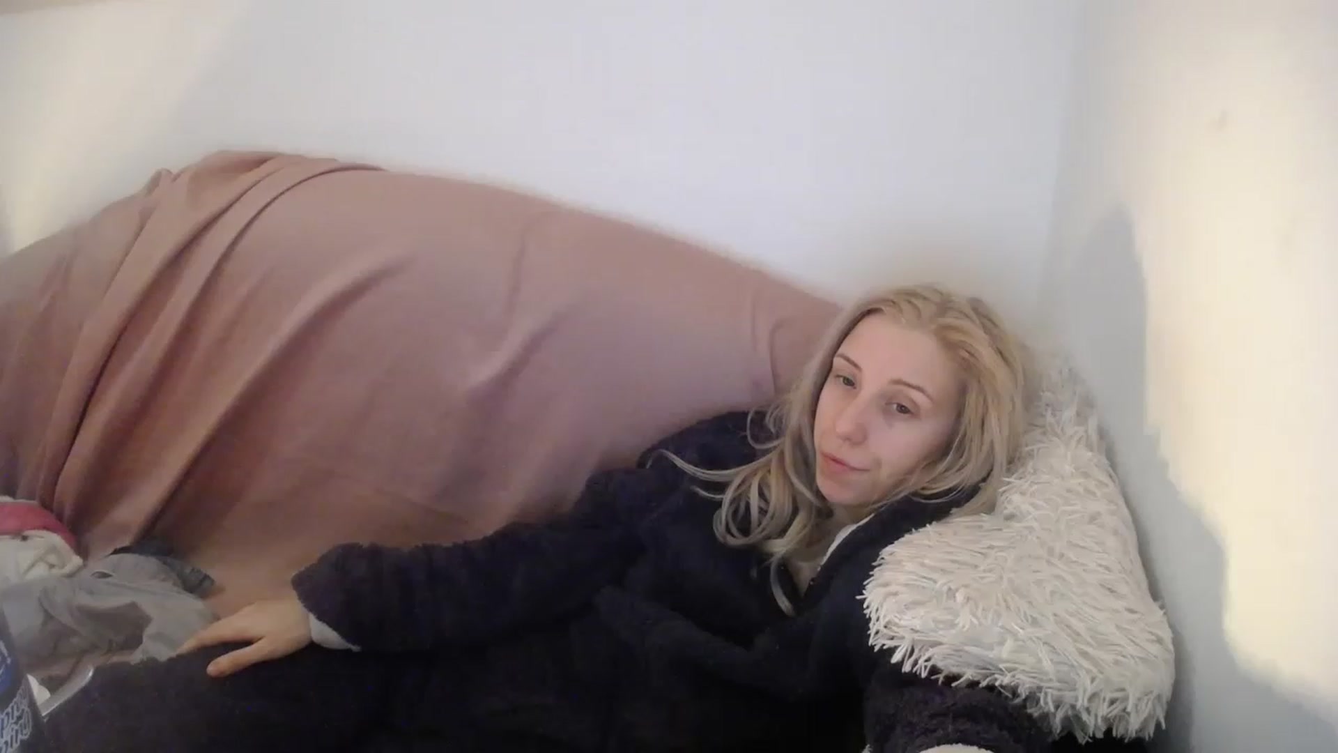 Gallery image thumbnail from Blondyfordad's myfreecams stream on, 02/13/2023, 19:23 image 6 of 20