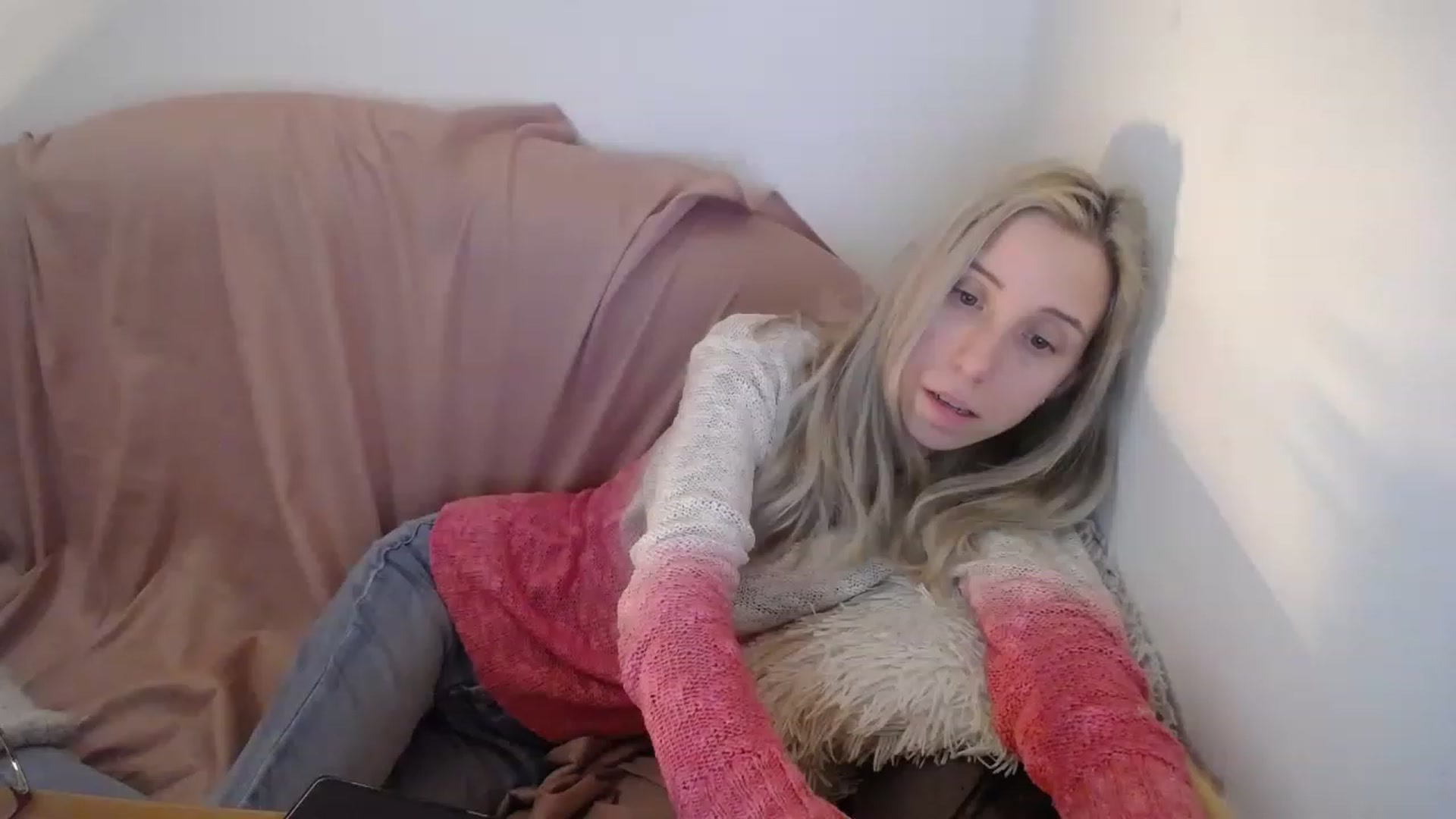 Gallery image thumbnail from Blondyfordad's myfreecams stream on, 03/06/2023, 19:19 image 1 of 20