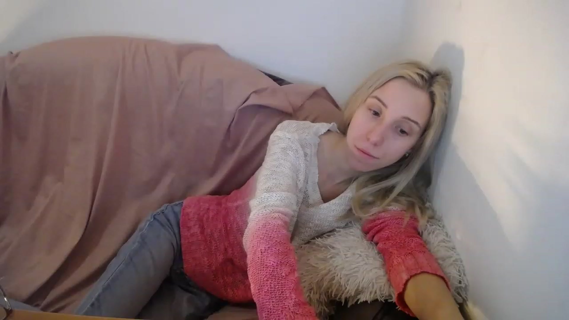 Gallery image thumbnail from Blondyfordad's myfreecams stream on, 03/06/2023, 19:19 image 6 of 20