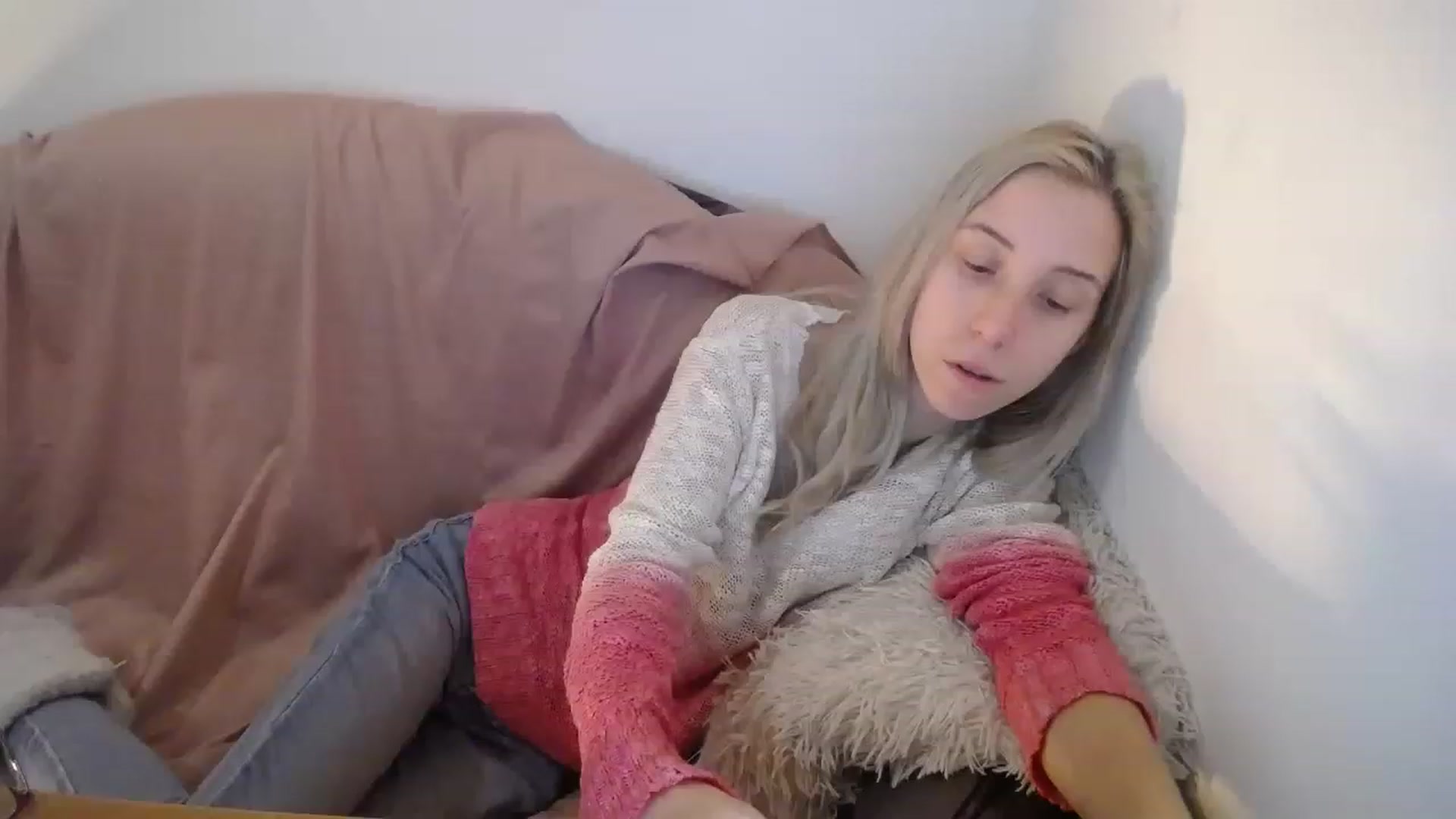 Gallery image thumbnail from Blondyfordad's myfreecams stream on, 03/06/2023, 19:19 image 4 of 20